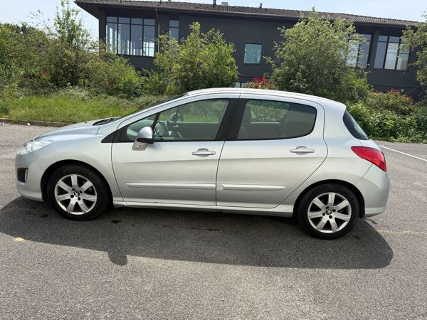 Peugeot 308 (2) 1.6 E-HDI 112 ACTIVE