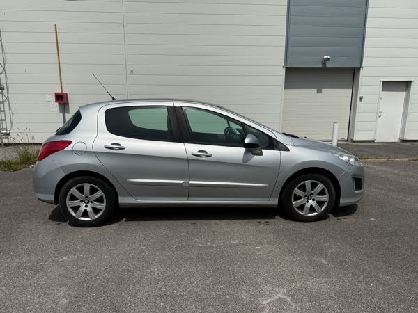 Peugeot 308 (2) 1.6 E-HDI 112 ACTIVE