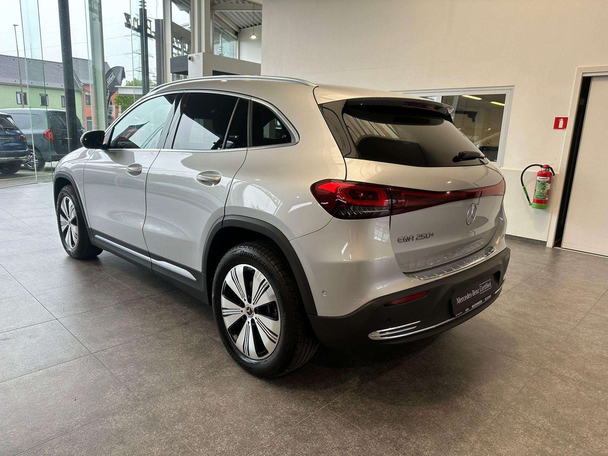 Mercedes-Benz EQA 250 EQA 250+ Business Line