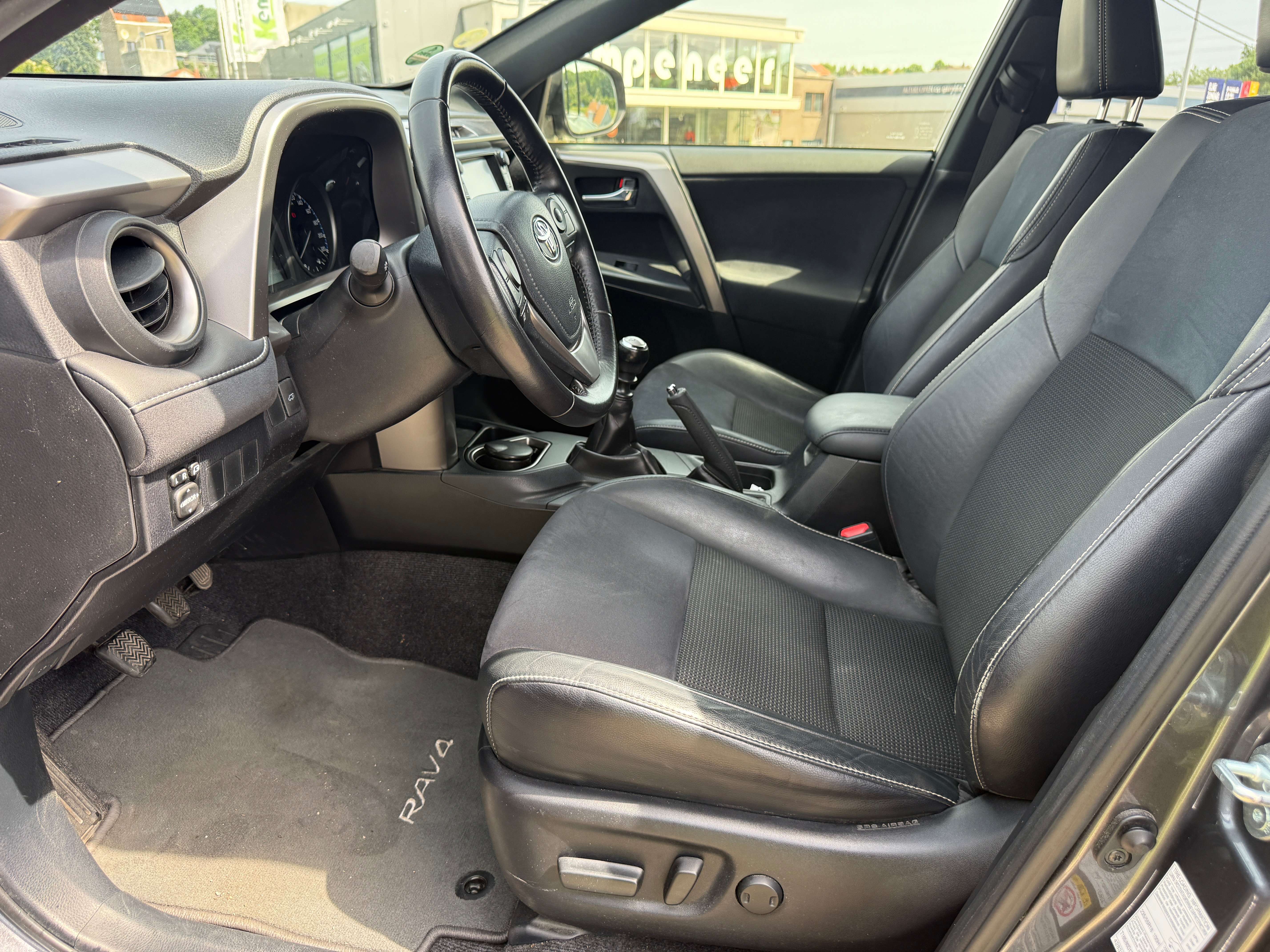 Toyota RAV 4 RAV4 2.0 D-4D 2WD Business