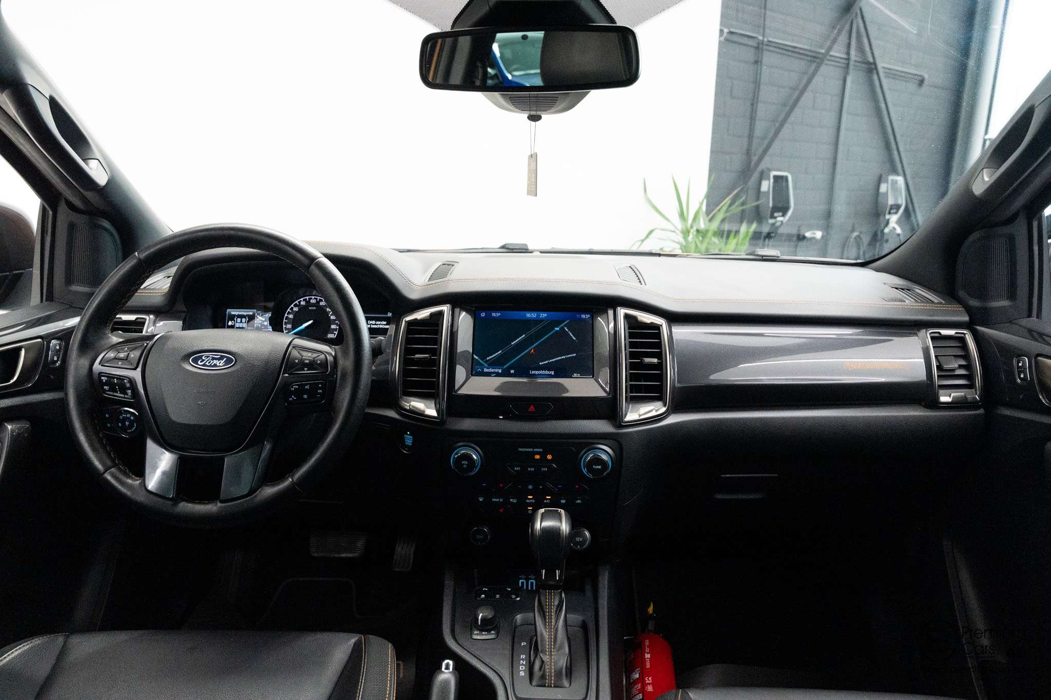 Ford Ranger 2.0 TDCI Wildtrack! Full! BTW! Navi, sfeer, Camera!