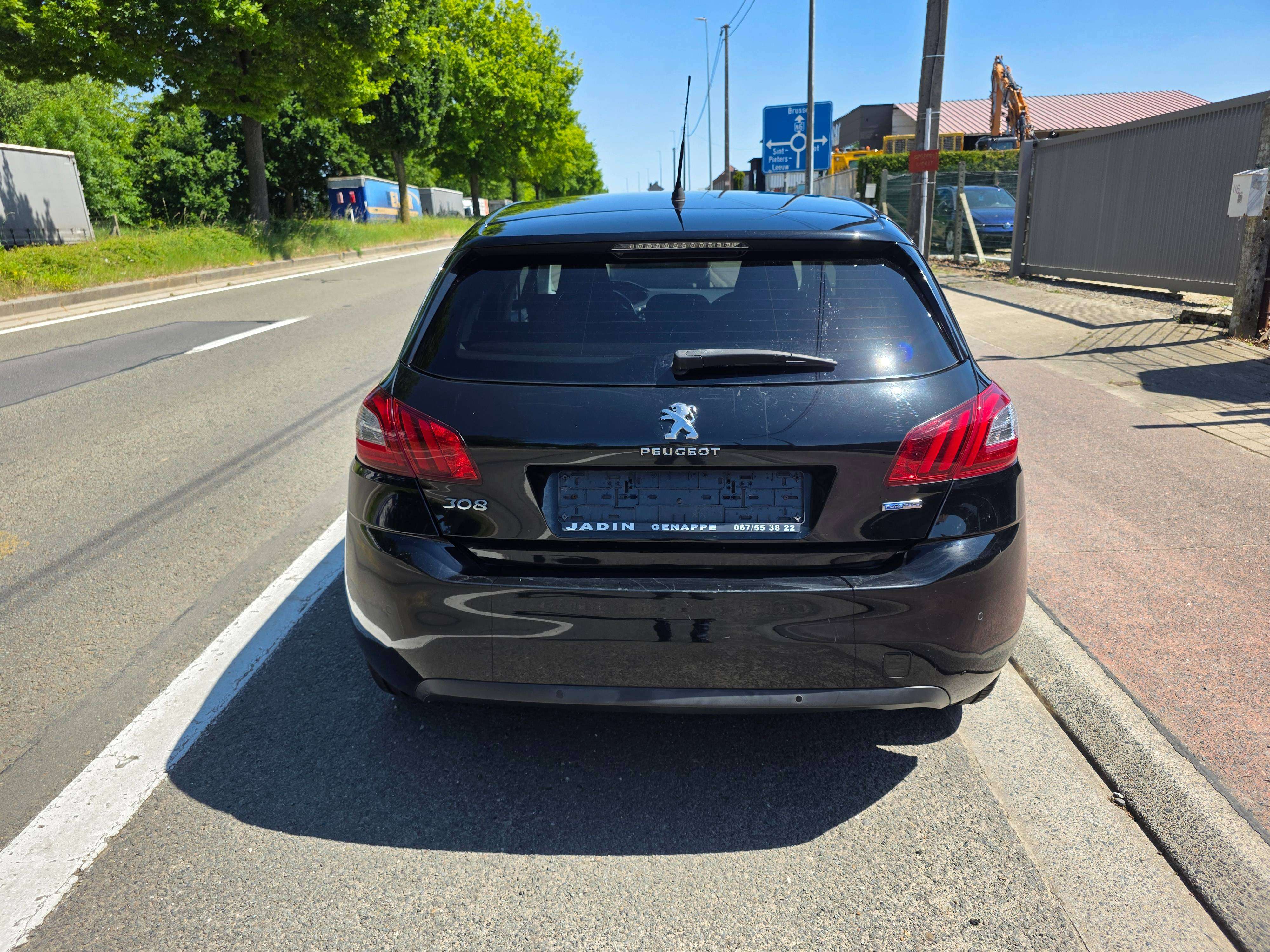 Peugeot 308 1.2 PureTech Style STT 1°EIG. IN ZEER GOEDE STAAT !!
