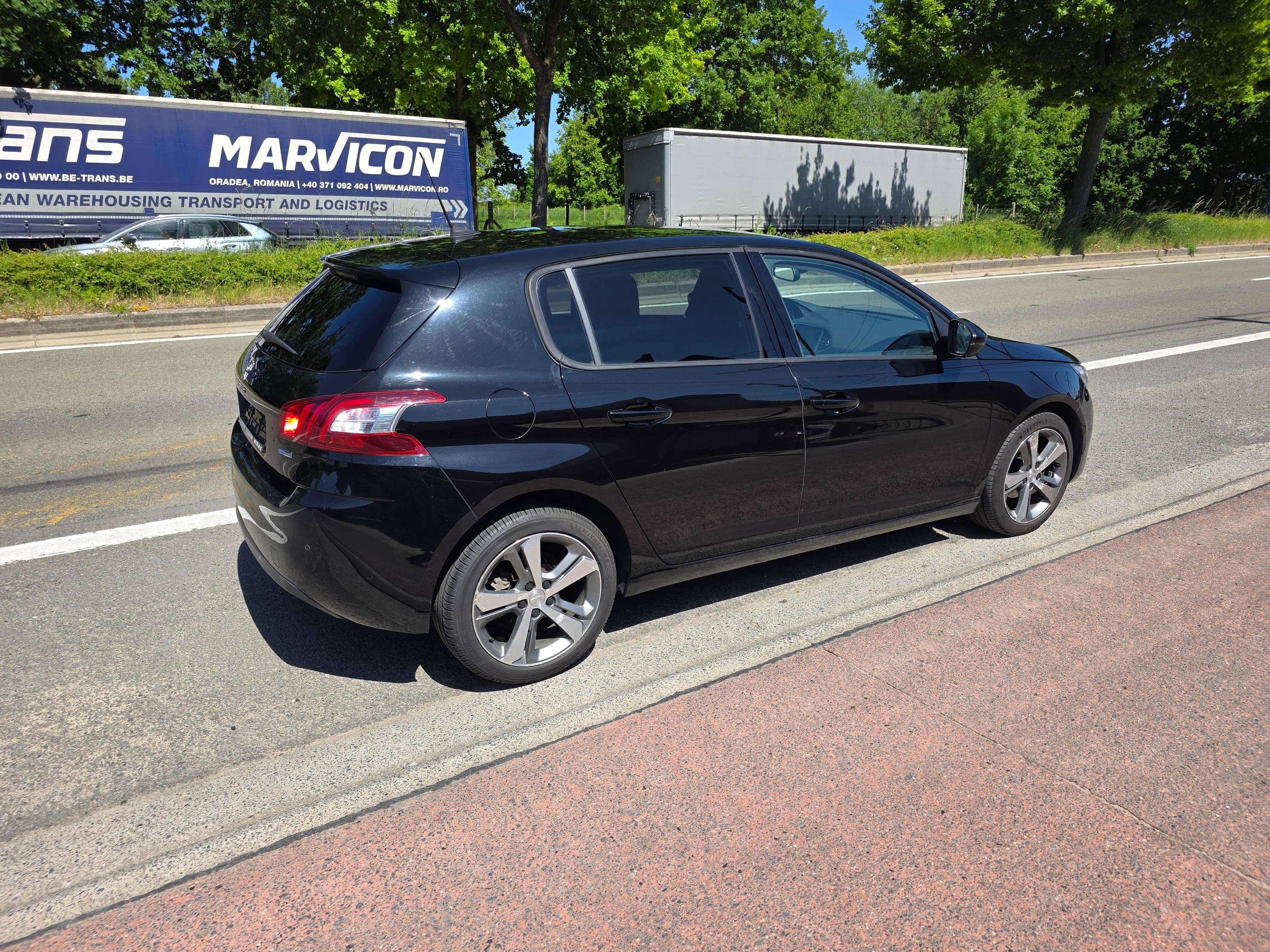 Peugeot 308 1.2 PureTech Style STT 1°EIG. IN ZEER GOEDE STAAT !!