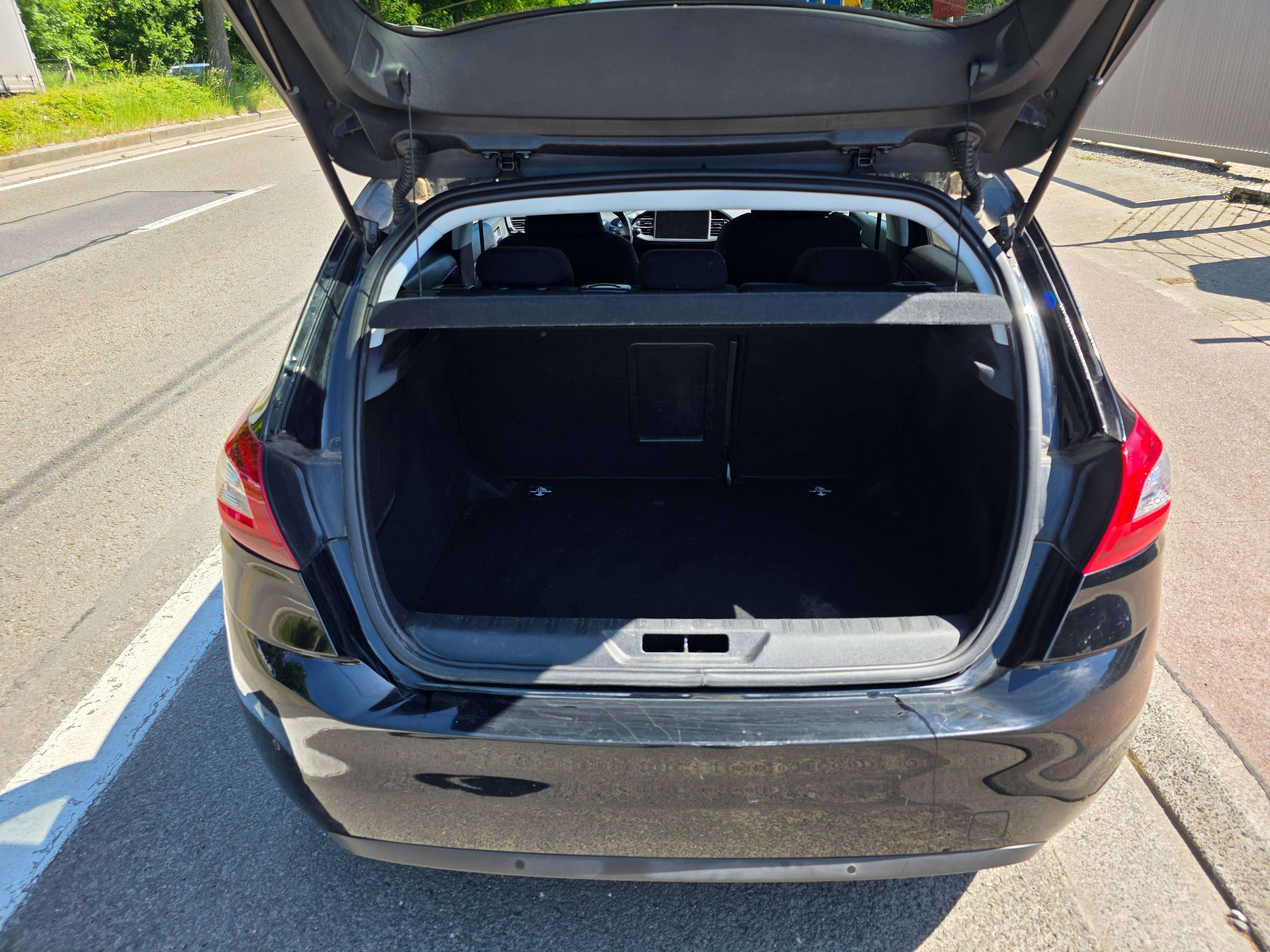 Peugeot 308 1.2 PureTech Style STT 1°EIG. IN ZEER GOEDE STAAT !!