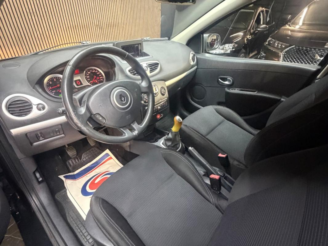 Renault Clio III dCi 75 eco2 TomTom Live