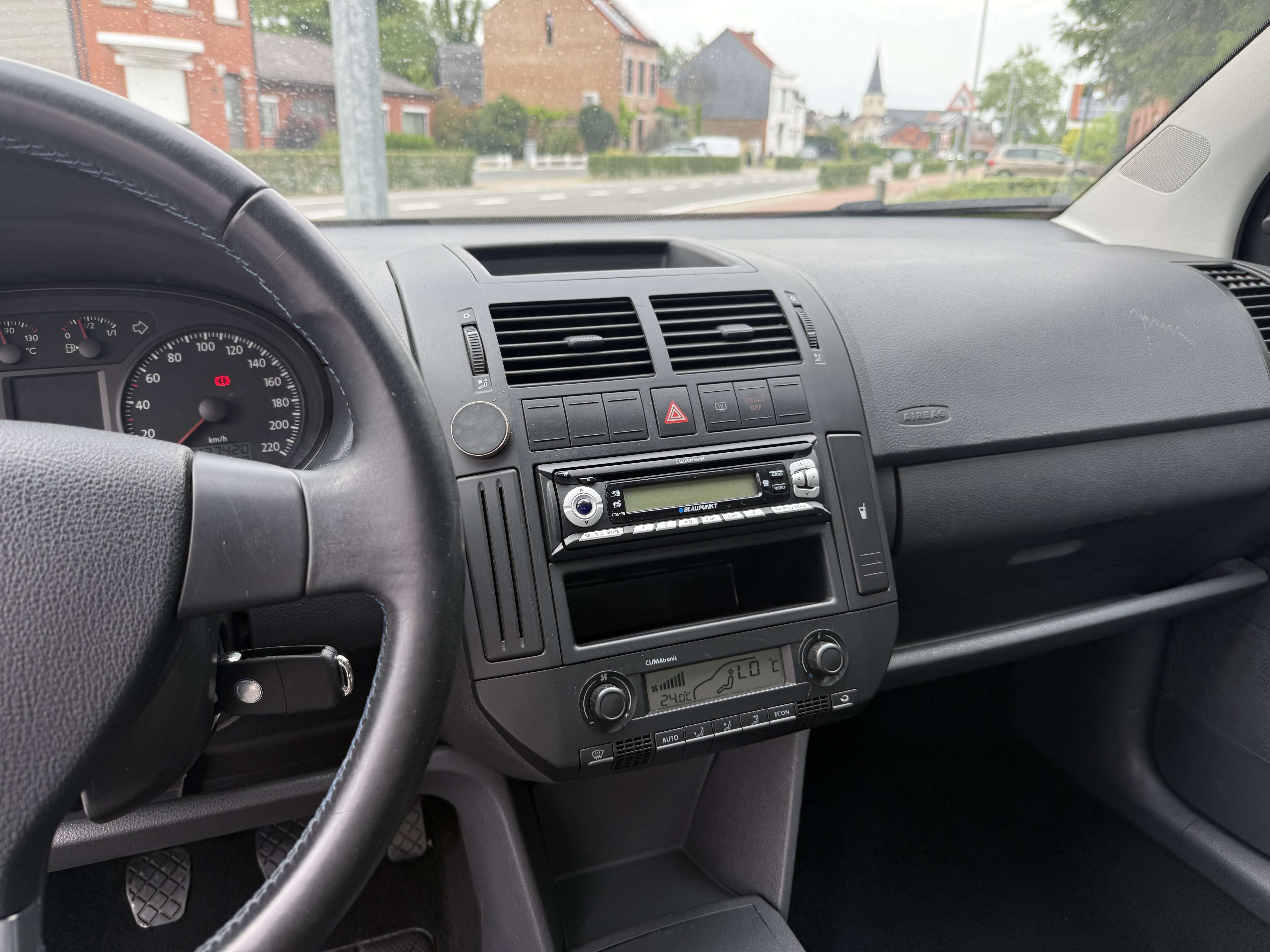 Volkswagen Polo 1.2i Comfortline * CLIMTRONIC * MET KEURING VOOR VERKOOP