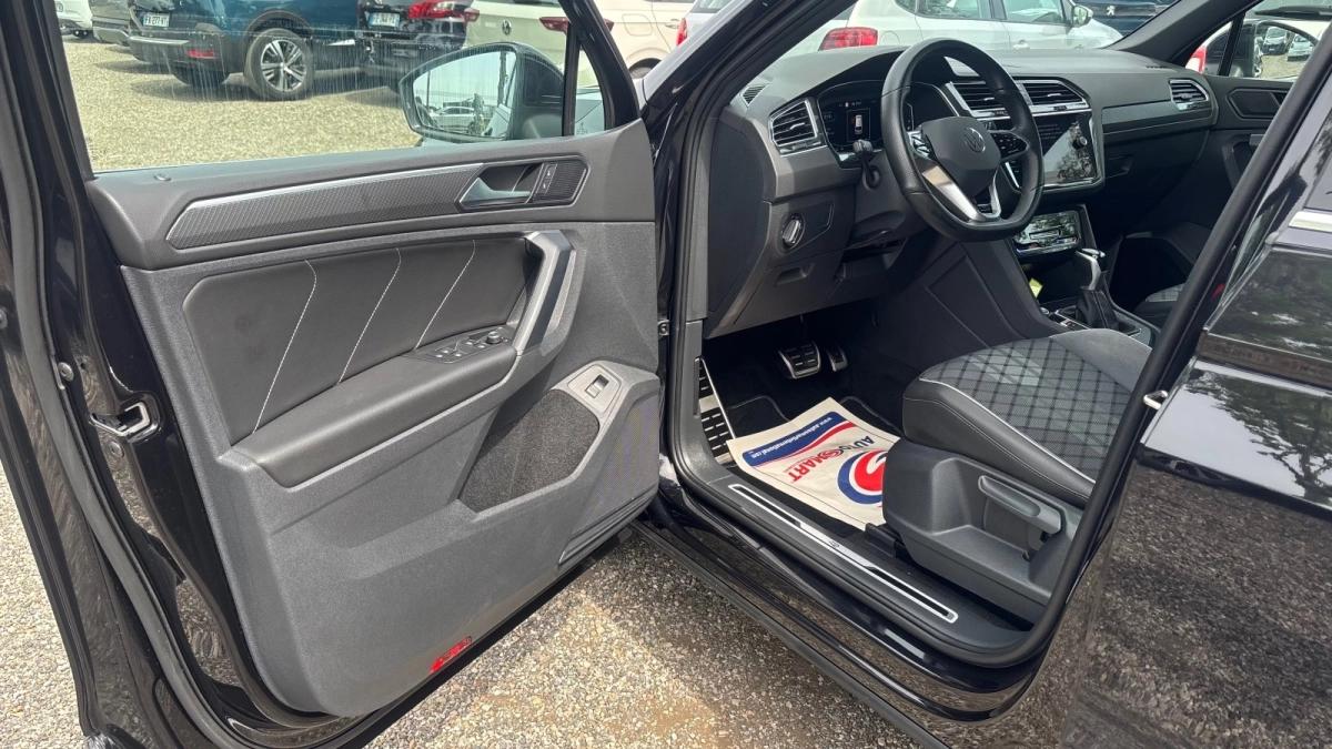 Volkswagen Tiguan 2.0 TDI 150 BLACK R-LINE DSG7 24166 Hors Taxes ( EXPORT ) an: 2023 1ère main