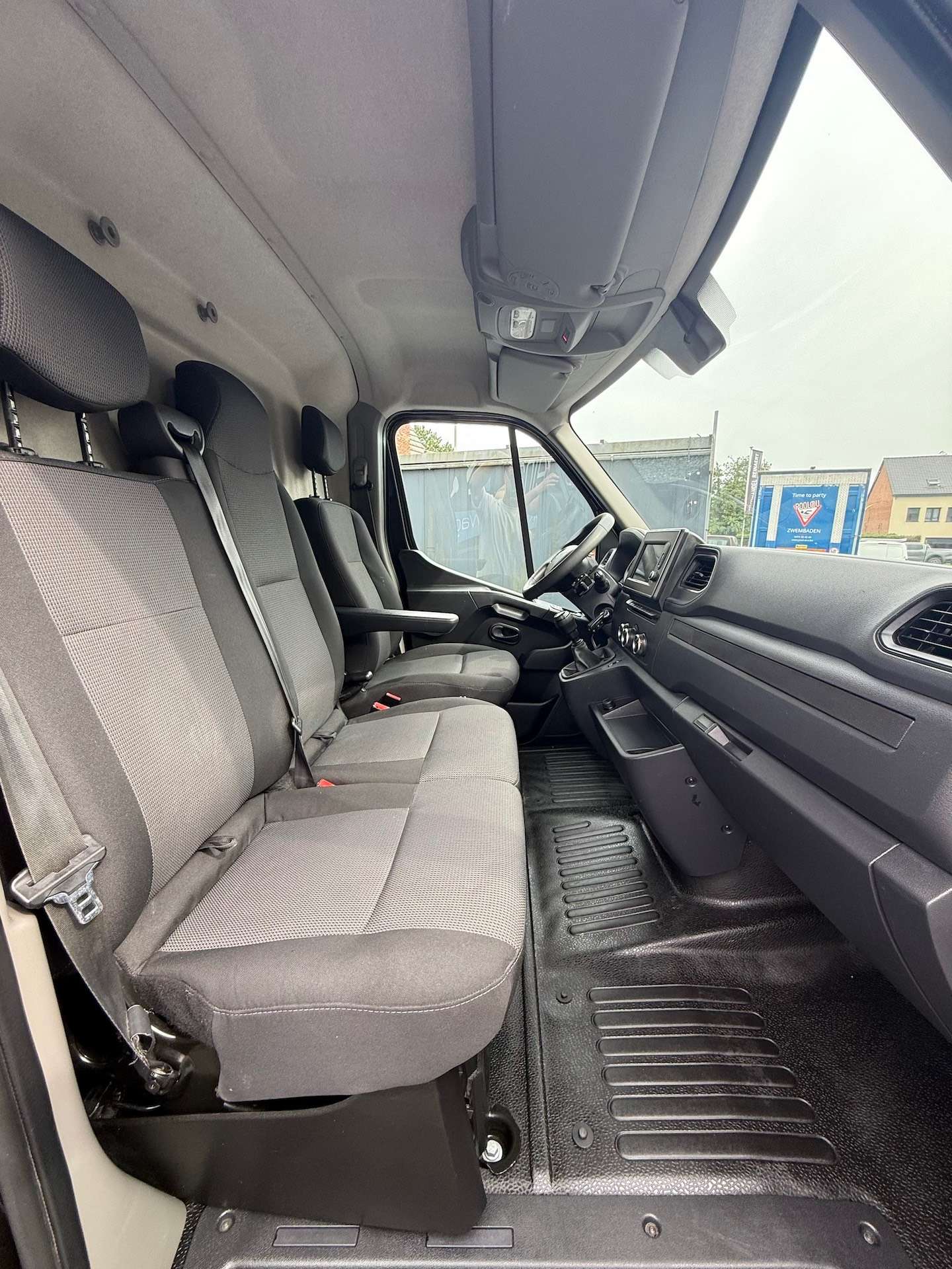 Renault Master Master 2.3 dCi 33 L2H2 Blue Confort, Airco, Navigatie, Trekhaak + Keuring