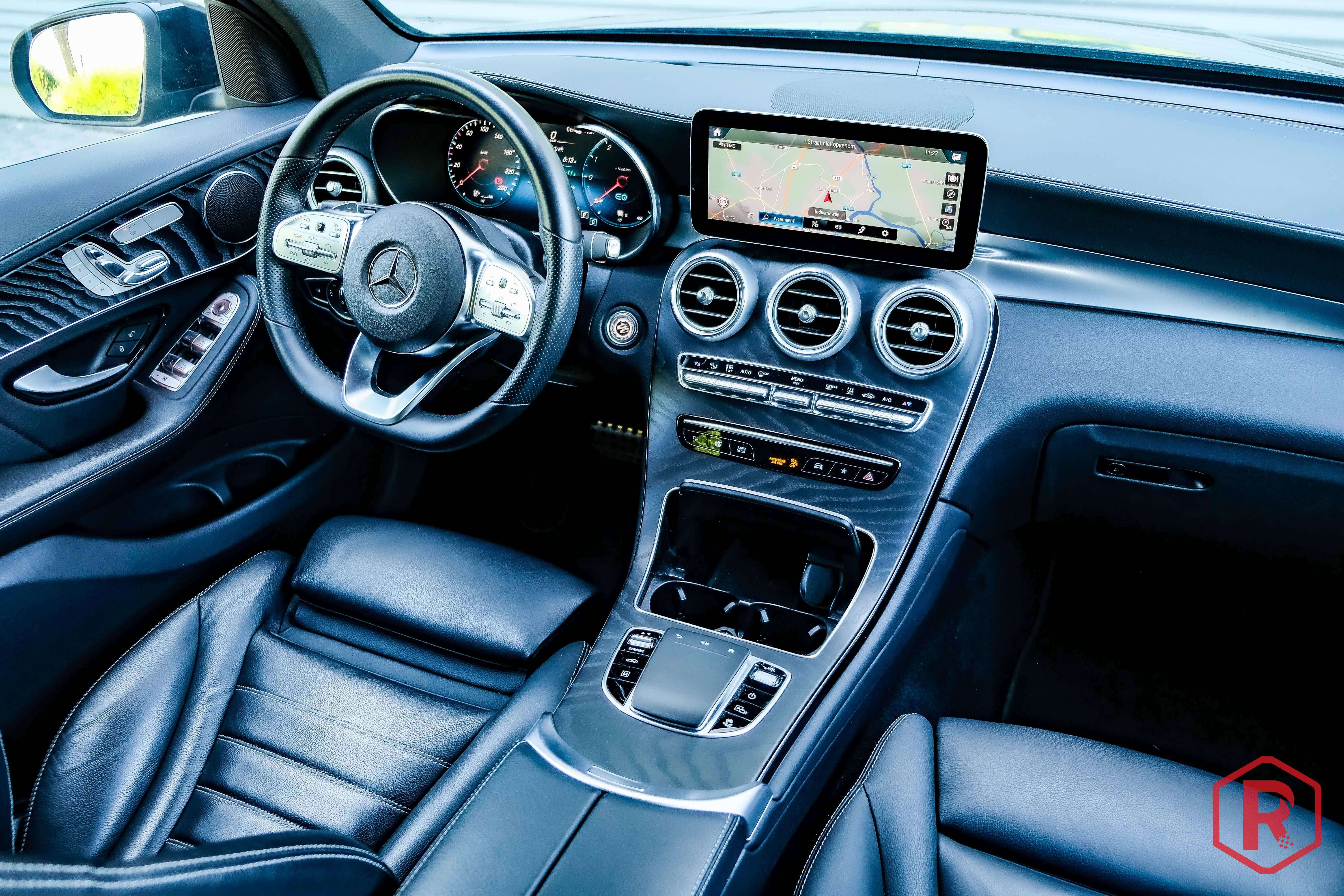 Mercedes-Benz GLC 300 de 4-Matic AMG Pano ACC PHEV Garantie