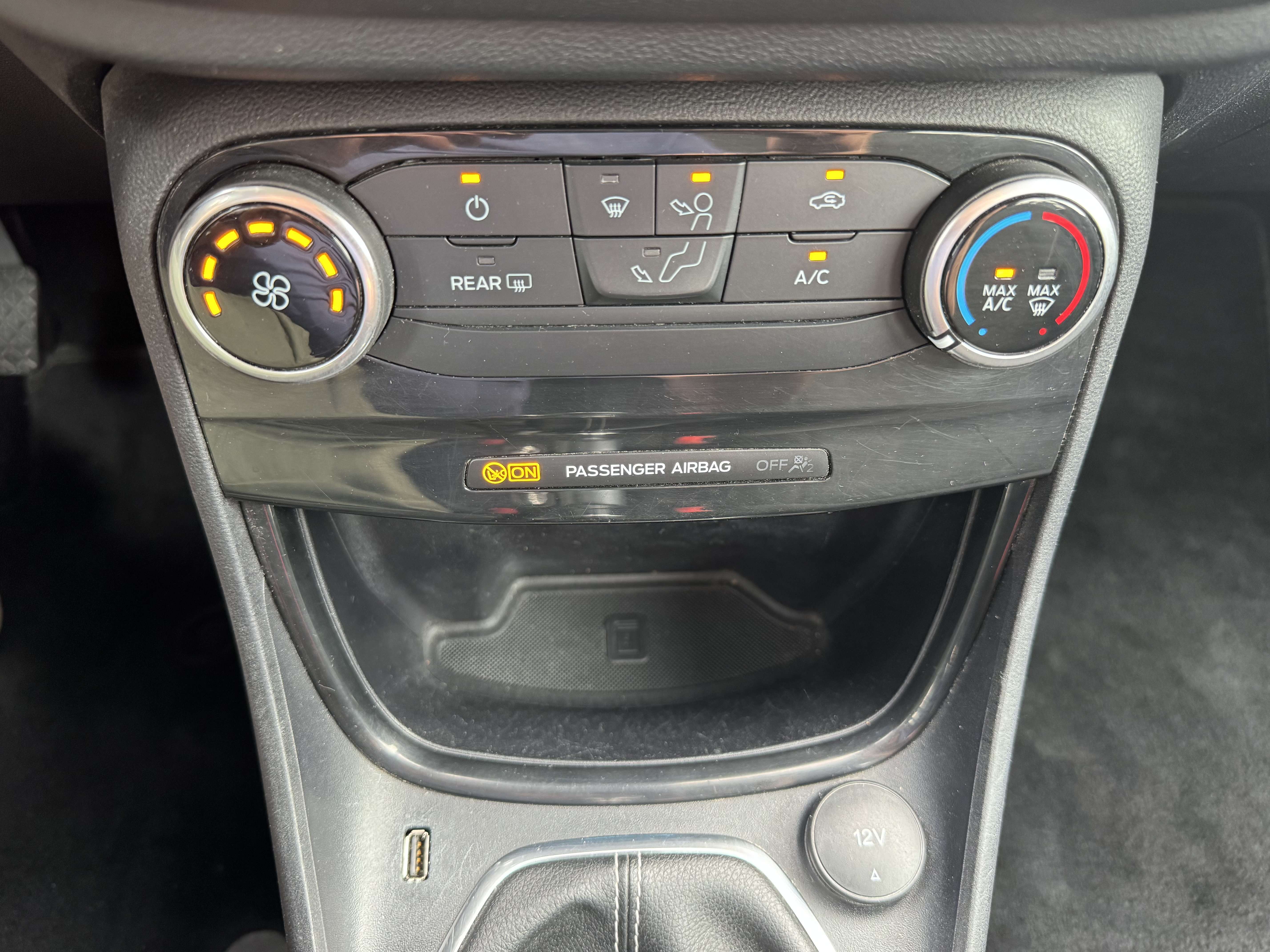 Ford Puma 1.0 EcoBoost Titanium / NAV / CARPLAY / AIRCO