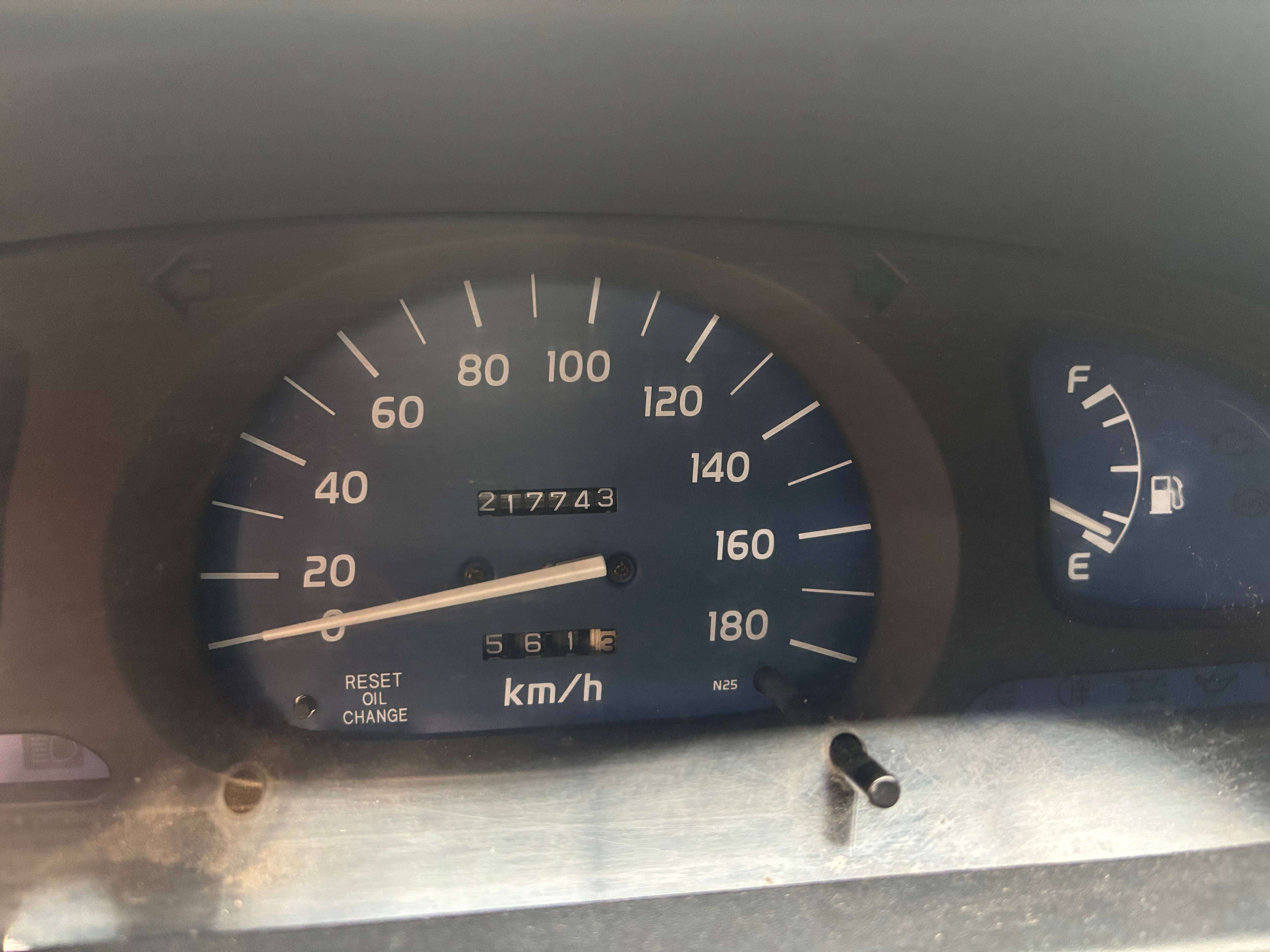 Toyota Hilux Extra Cab 2.5 D4D 102 cv 4WD 2+2  Belgium car
