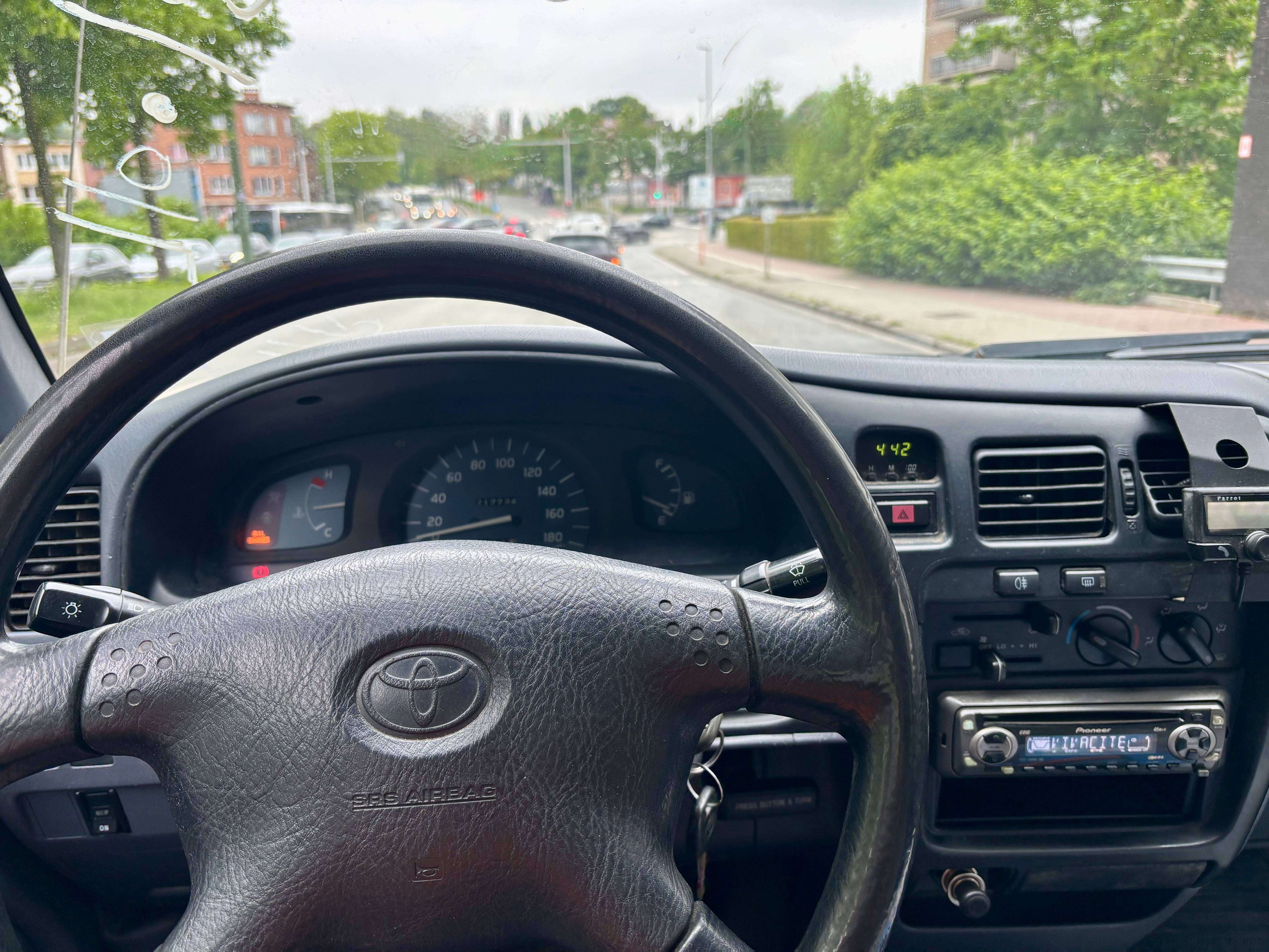 Toyota Hilux Extra Cab 2.5 D4D 102 cv 4WD 2+2  Belgium car