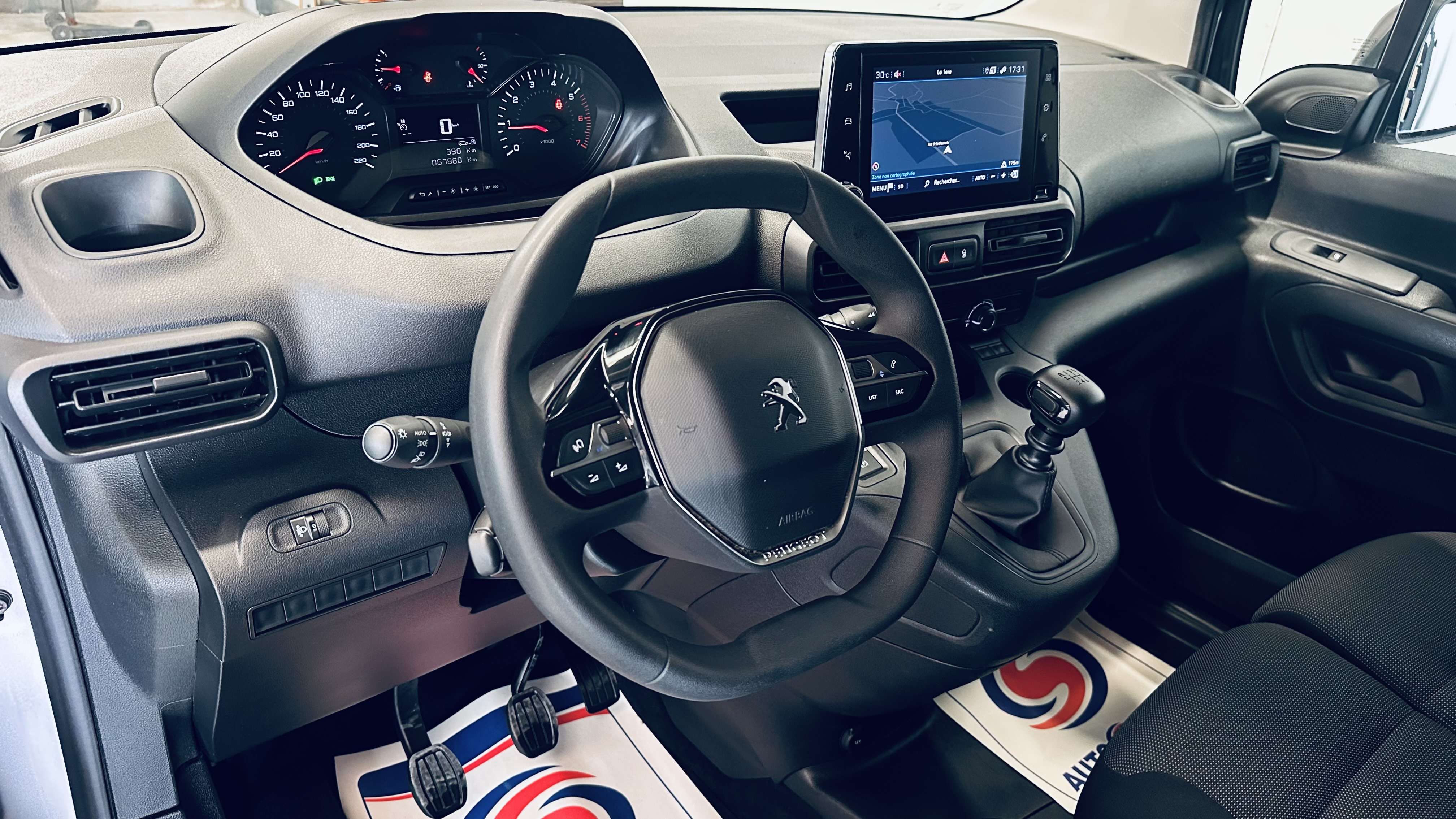 Peugeot Partner 1.2 NEW KIT DISTRI + GROS ENTRETIEN CAMERA NAVI CARPLAY
