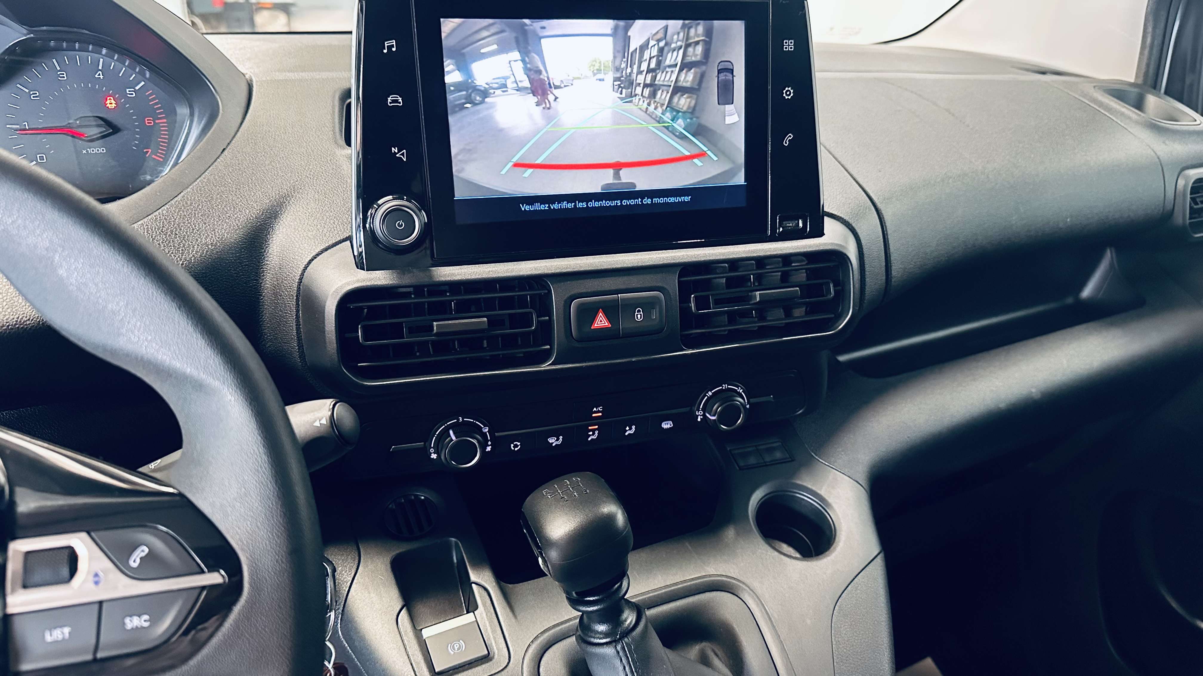 Peugeot Partner 1.2 NEW KIT DISTRI + GROS ENTRETIEN CAMERA NAVI CARPLAY