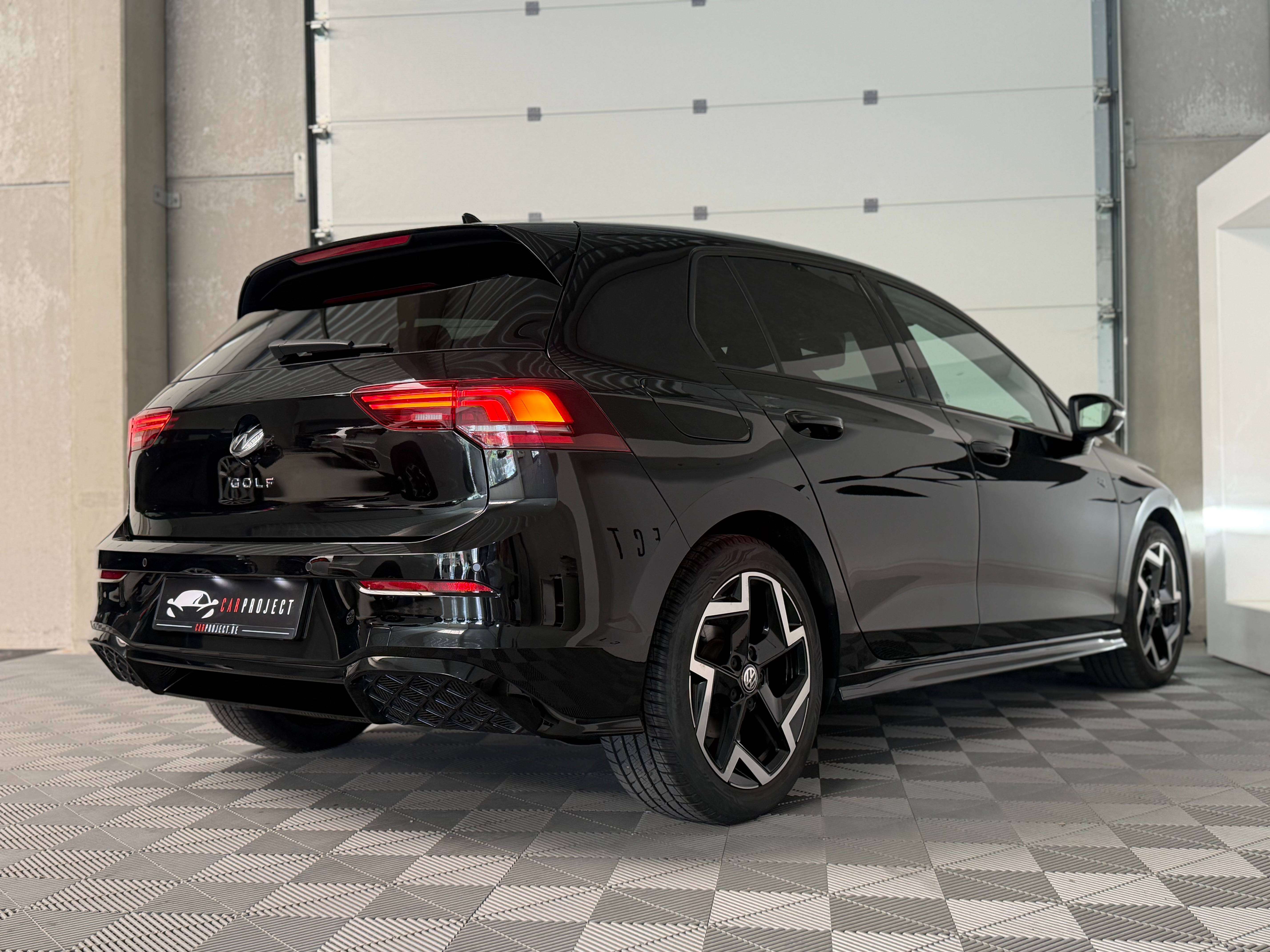 Volkswagen Golf 1.5 eTSI R-Line, Apple Car-Play, Camera de recul, Capteurs AV/AR