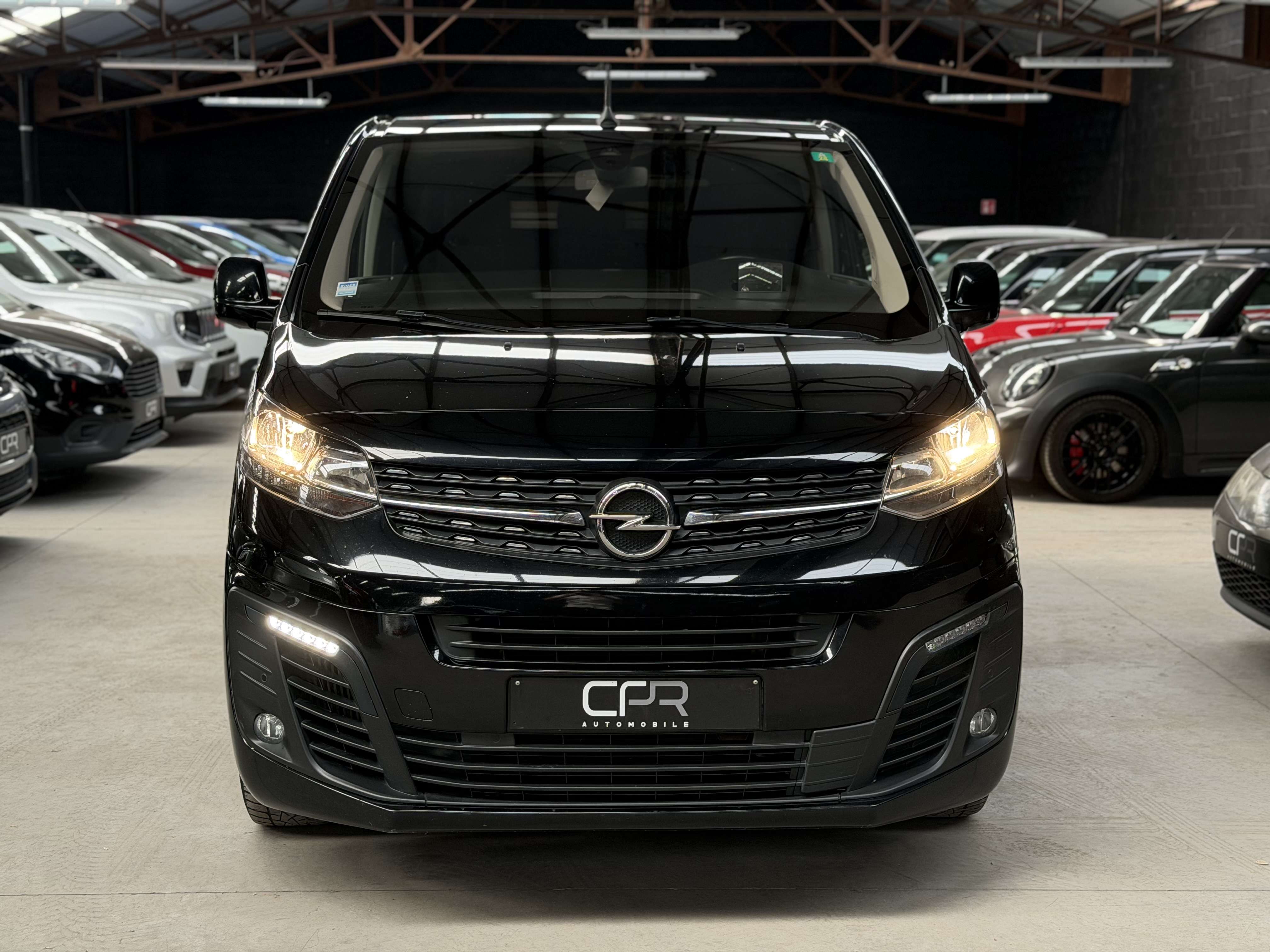 Opel Vivaro 2.0d * TVA * DOUBLE CABINE * 5 PLACES * GPS * CRUI