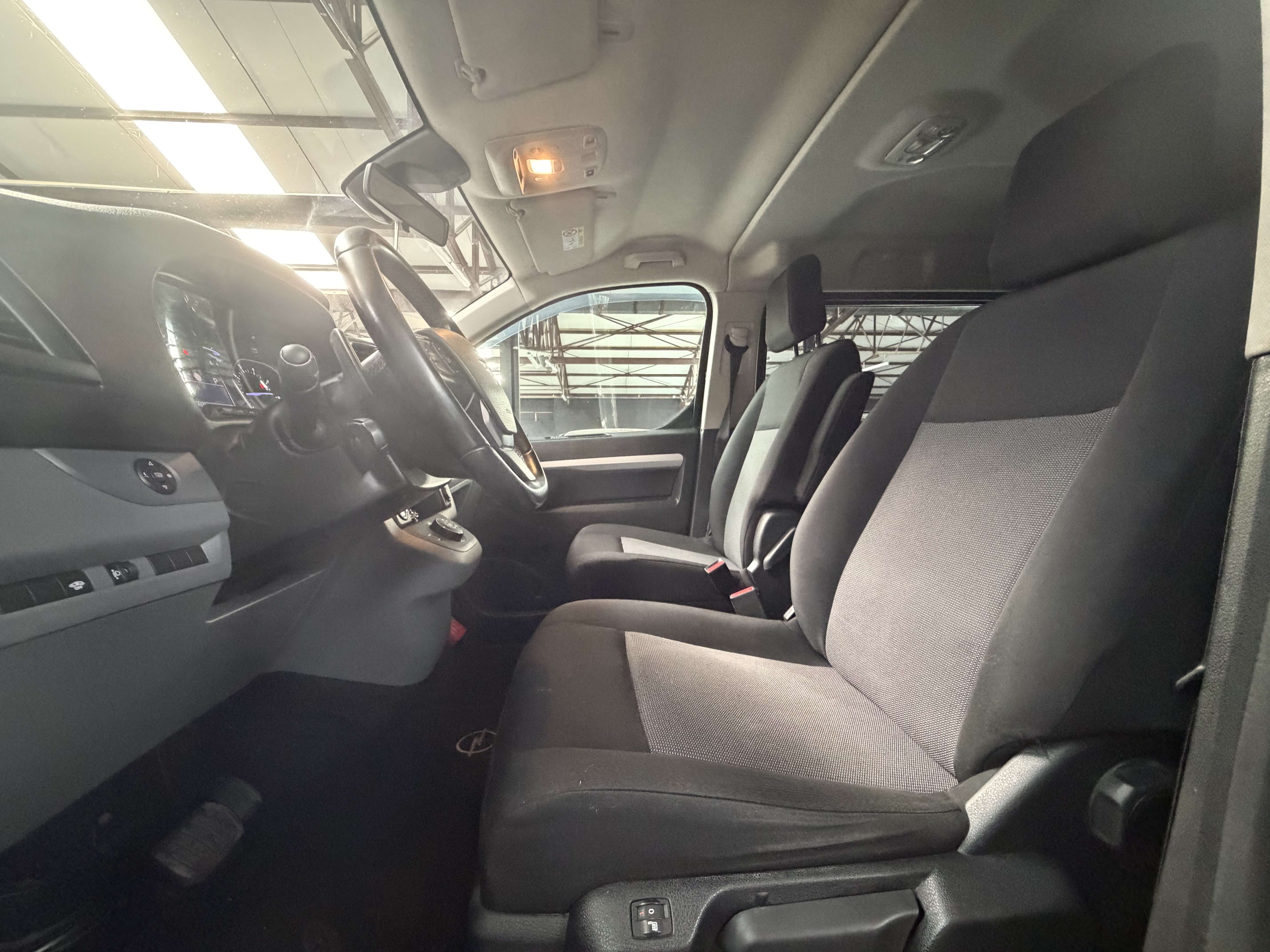 Opel Vivaro 2.0d * TVA * DOUBLE CABINE * 5 PLACES * GPS * CRUI