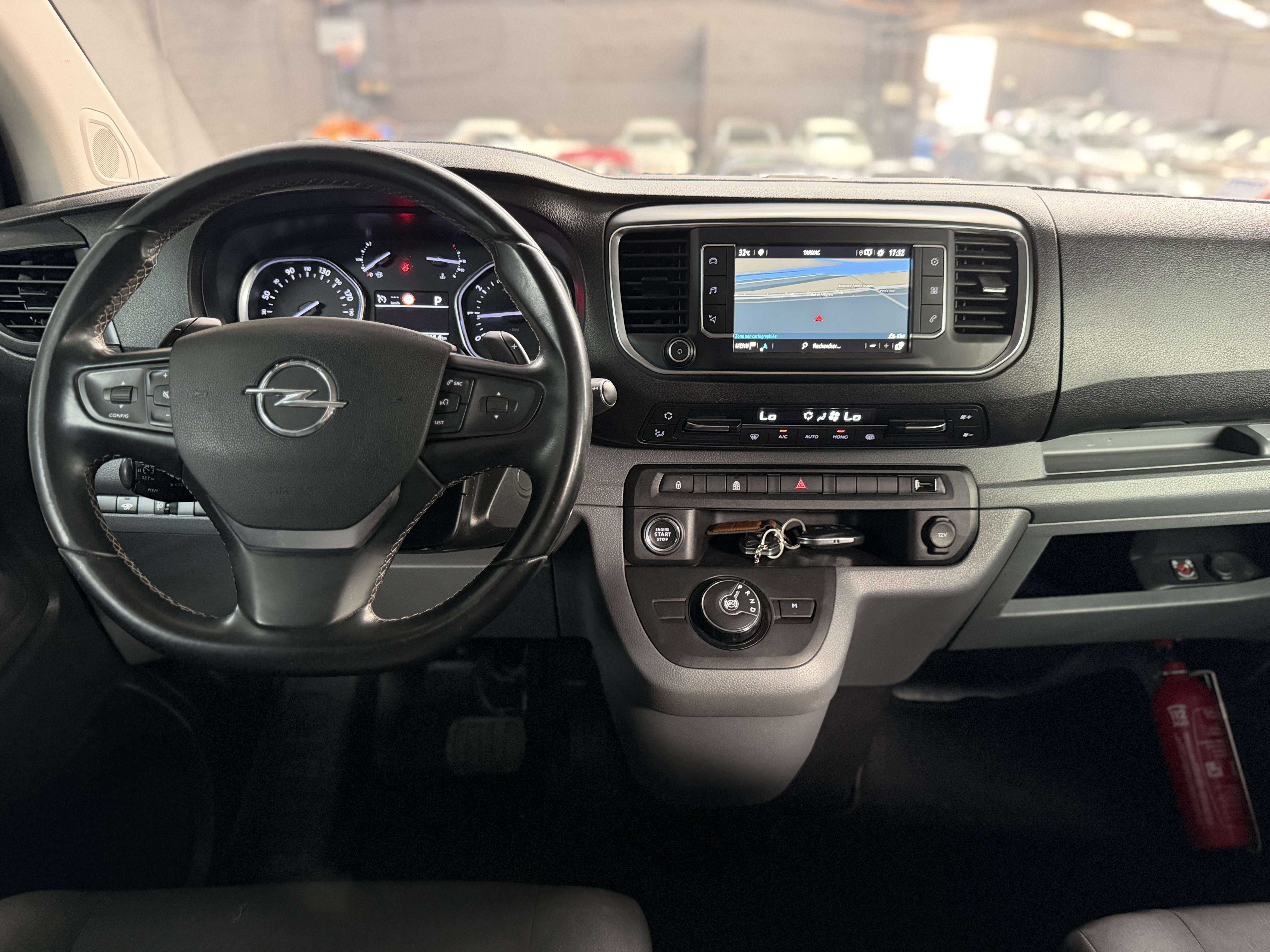 Opel Vivaro 2.0d * TVA * DOUBLE CABINE * 5 PLACES * GPS * CRUI