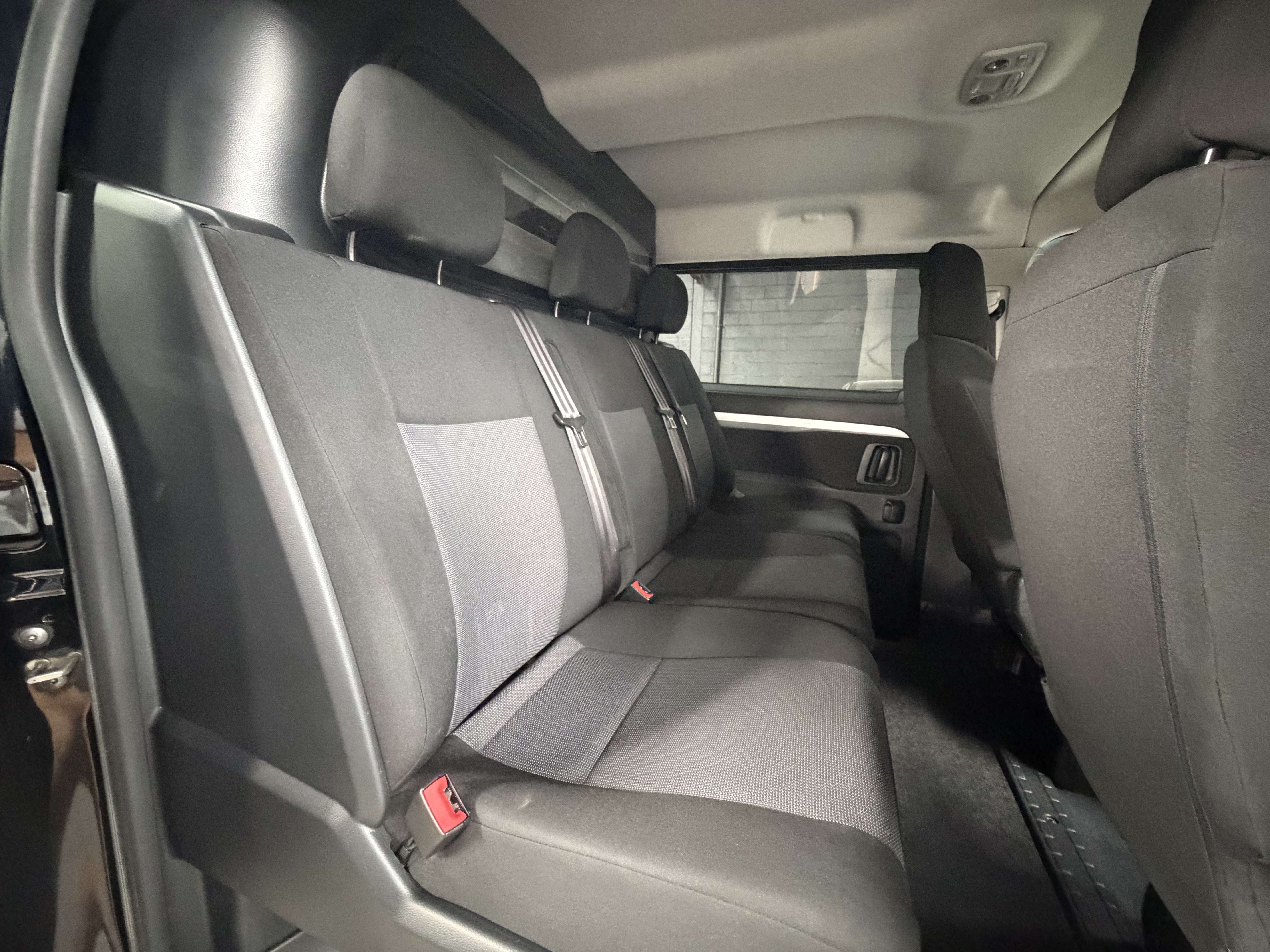 Opel Vivaro 2.0d * TVA * DOUBLE CABINE * 5 PLACES * GPS * CRUI