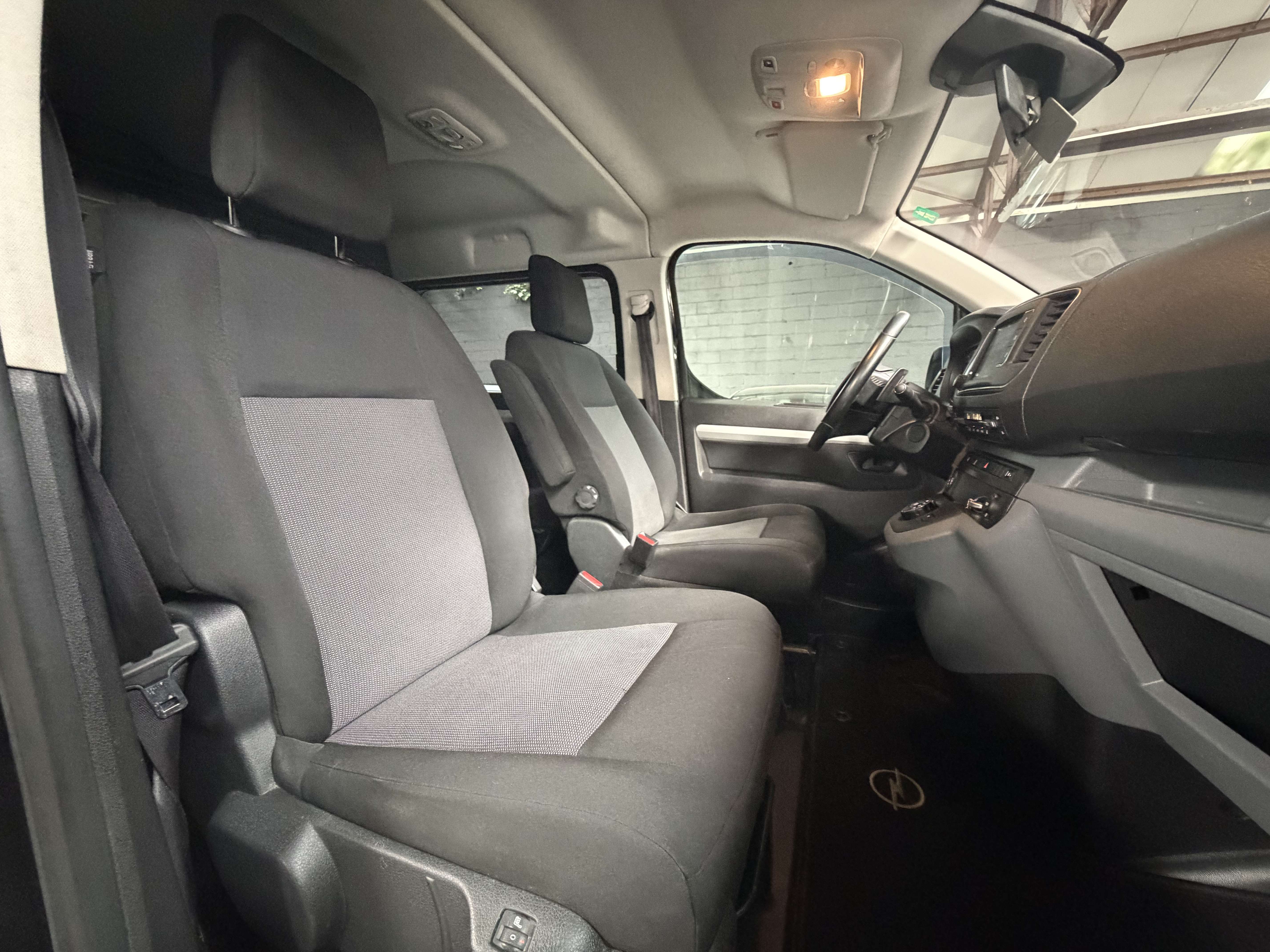 Opel Vivaro 2.0d * TVA * DOUBLE CABINE * 5 PLACES * GPS * CRUI