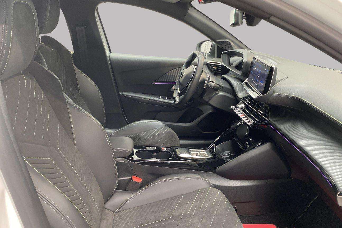 Peugeot 208 GT * Visio Park & CarPlay