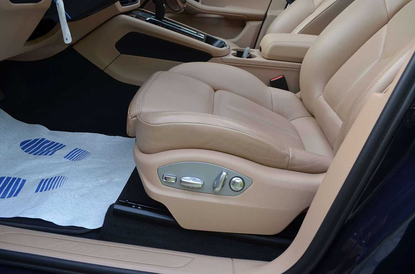 Porsche Macan Macan 2.0 PDK * 1 HAND * PANO * 21 INCH * CHRONO *360 * BOSE * TREKHAAK