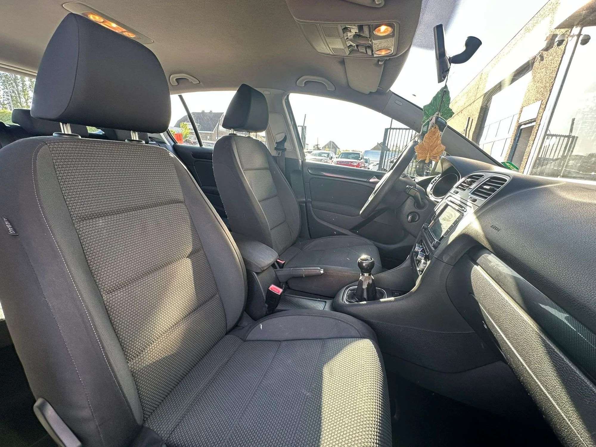 Volkswagen Golf 1.6 TDi /AIRCO/NAVI/RADIO/5 PORTES