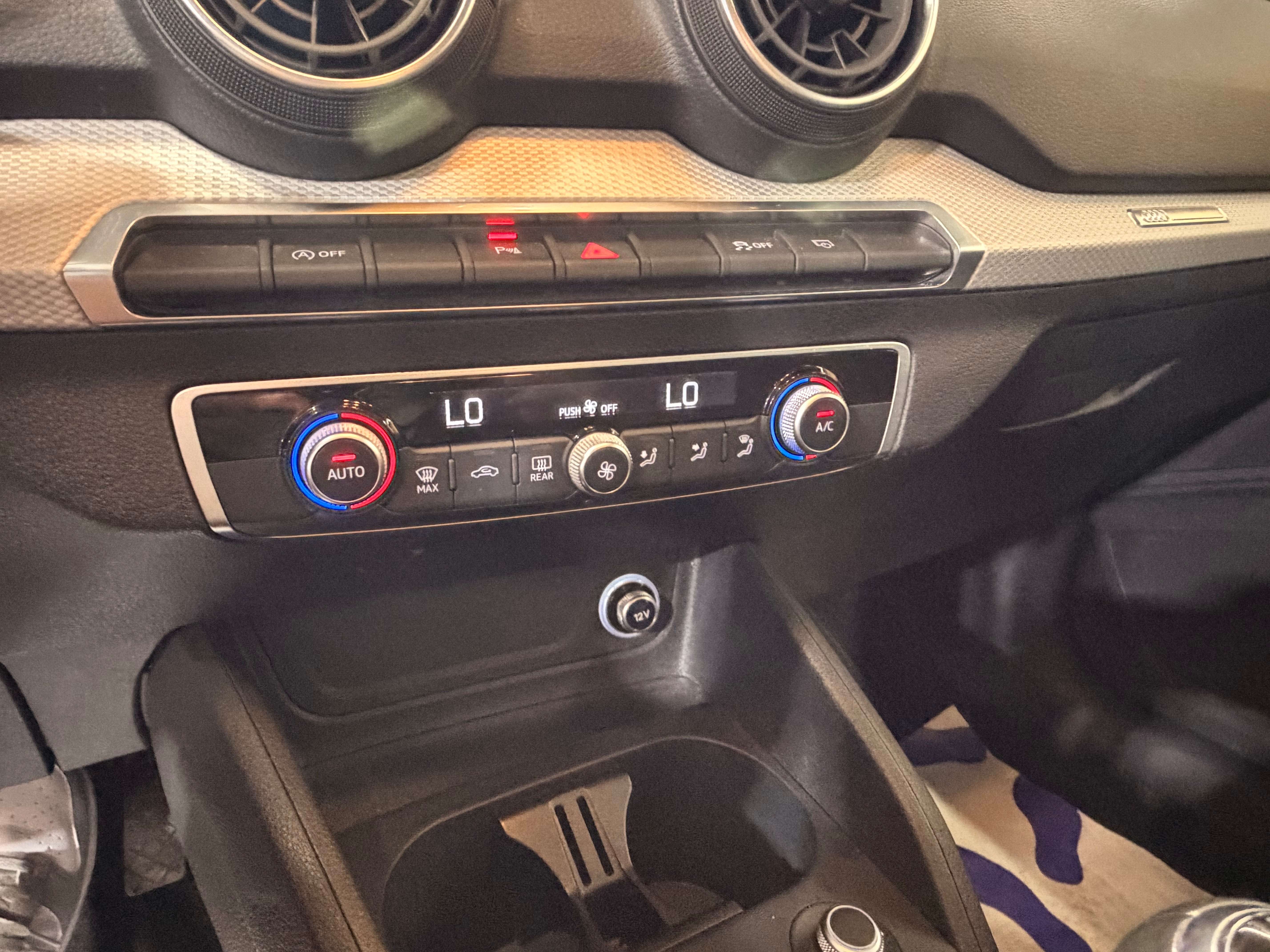 Audi Q2 30 TFSI Sport * GARANTIE 12 MOIS * 1er prop *