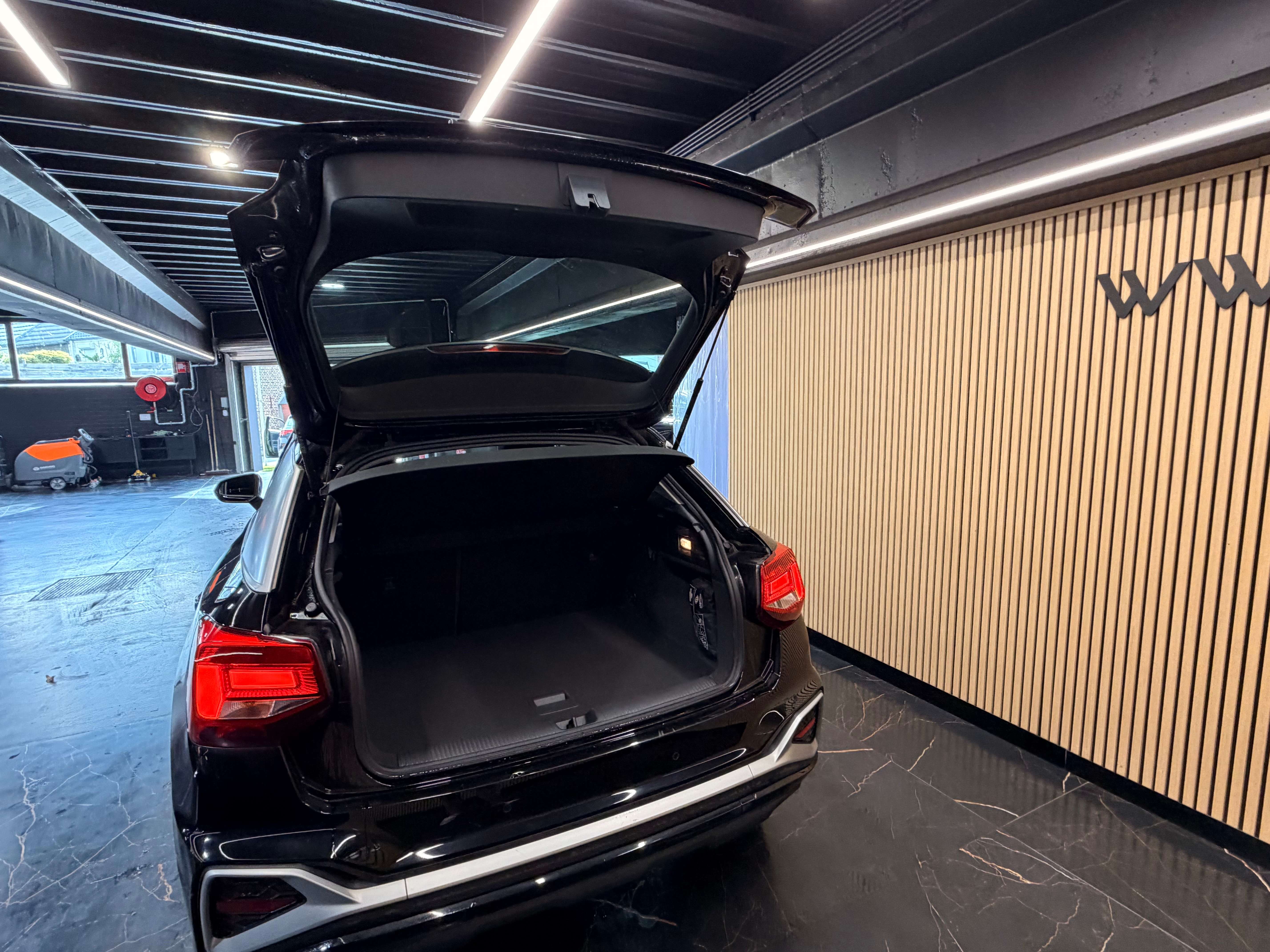 Audi Q2 35 TFSI S line S tronic * COCKPIT * GARANTIE 12 MOIS * 1ER PROP