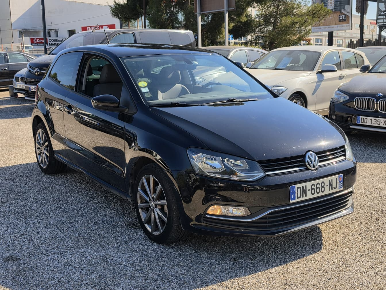 Volkswagen POLO 1.4 TDI 90CH BLUEMOTION TECHNOLOGY CONFORTLINE BUSINESS 5P