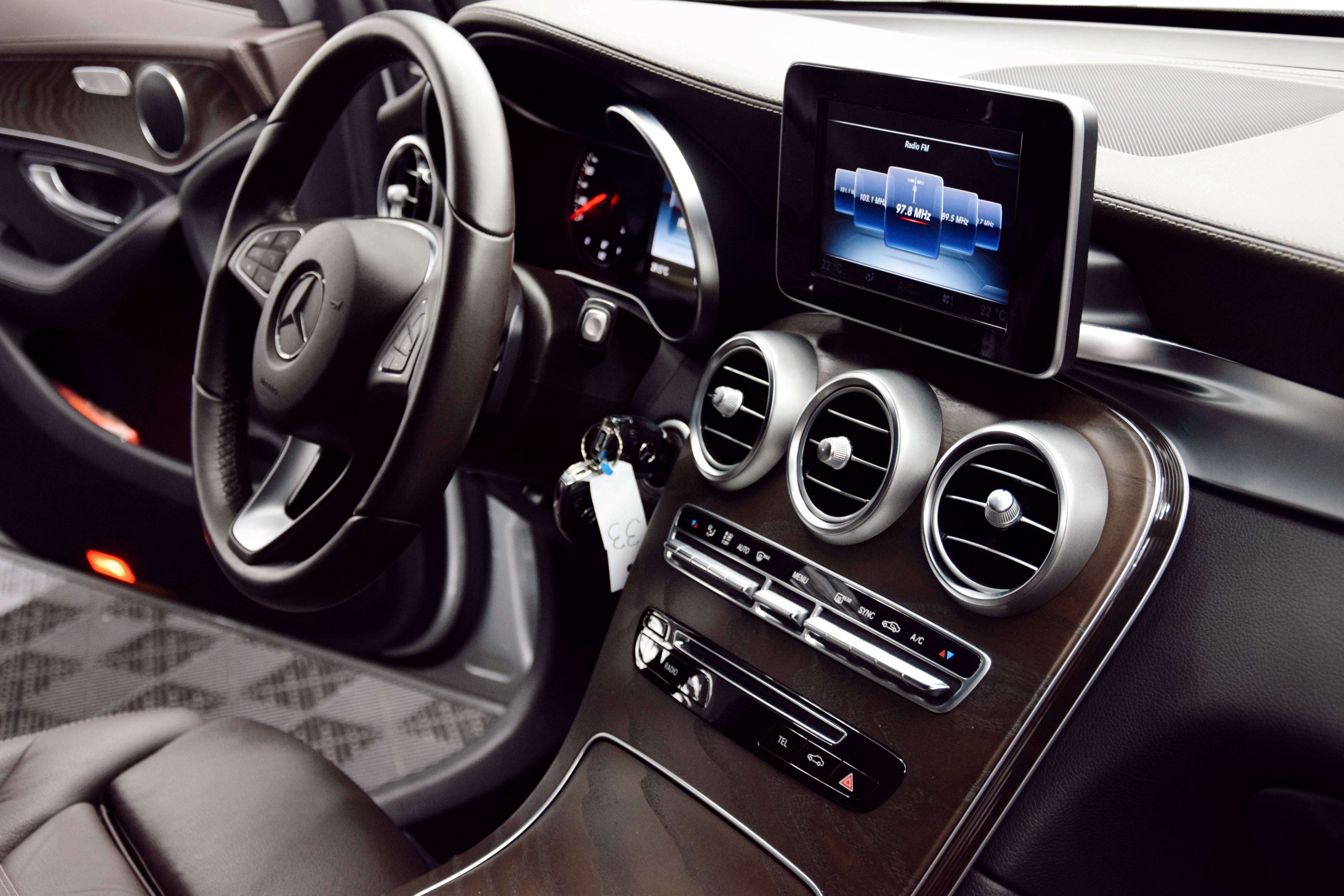 Mercedes-Benz GLC 220 GLC 220 d 4-Matic Launch Edition