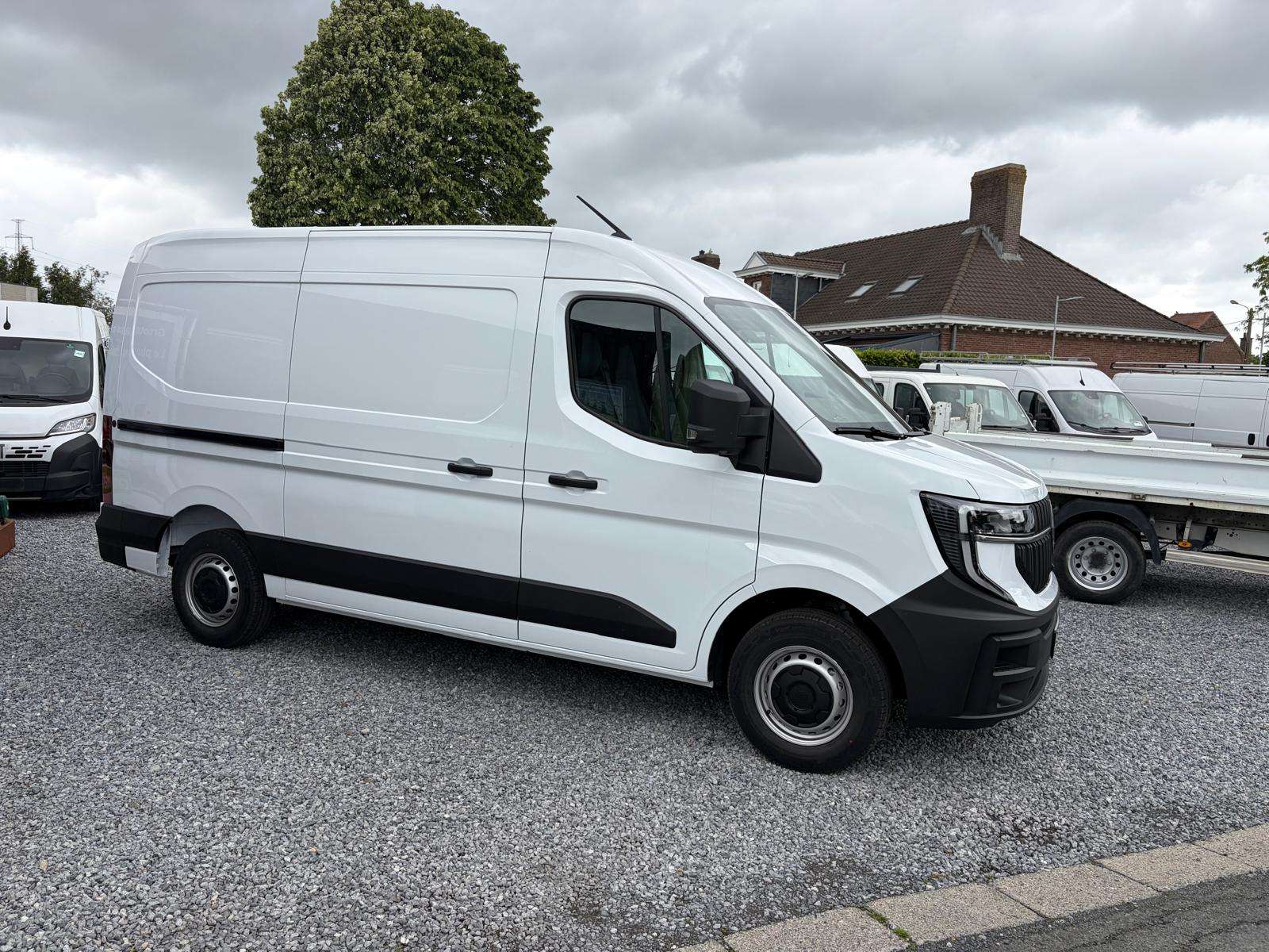 Renault Master T35 2.0 dCi 150 L2H2 Advance inclusief aankleding