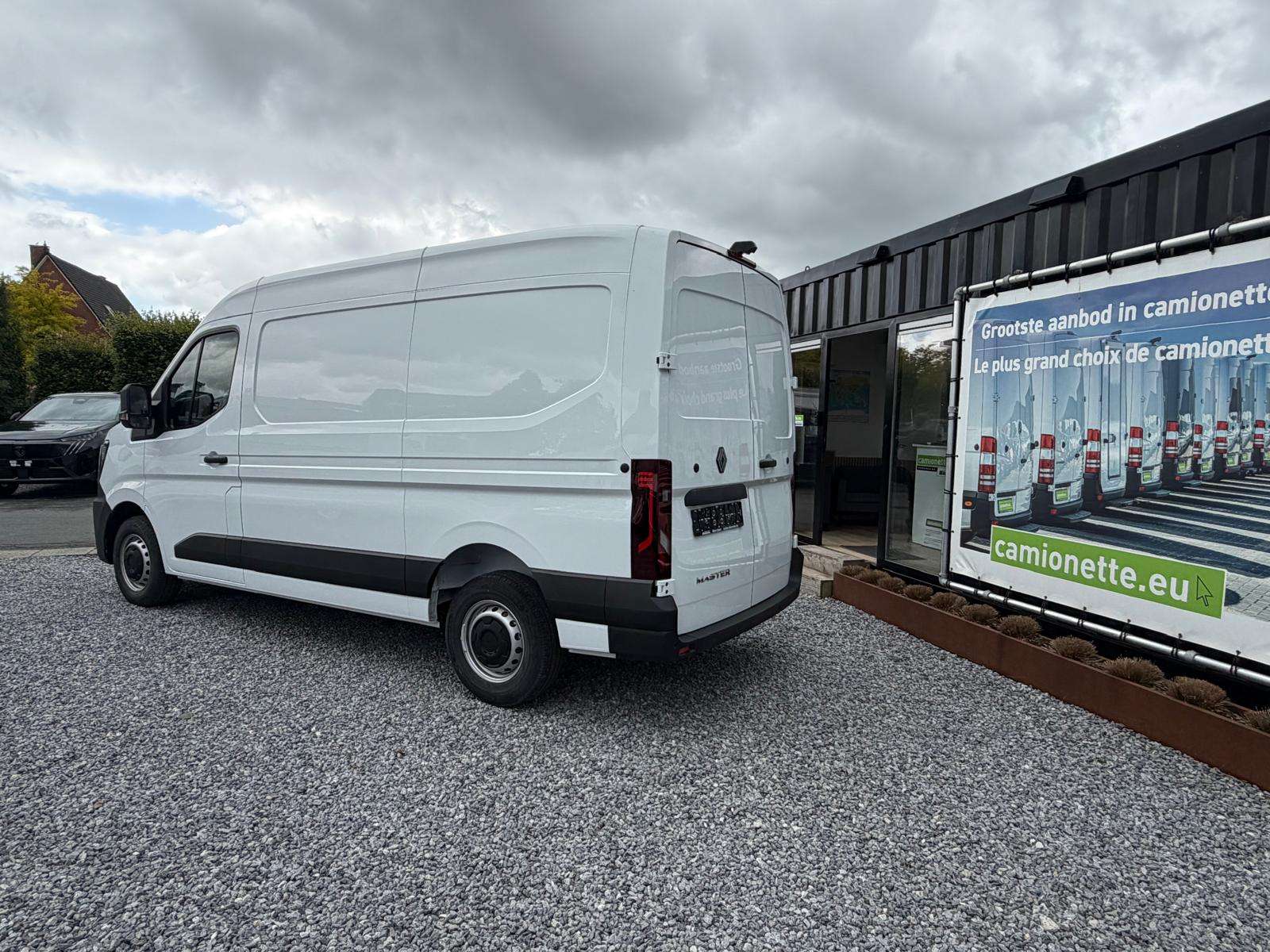 Renault Master T35 2.0 dCi 150 L2H2 Advance inclusief aankleding