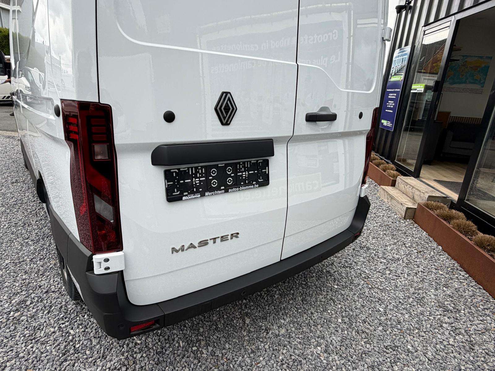 Renault Master T35 2.0 dCi 150 L2H2 Advance inclusief aankleding