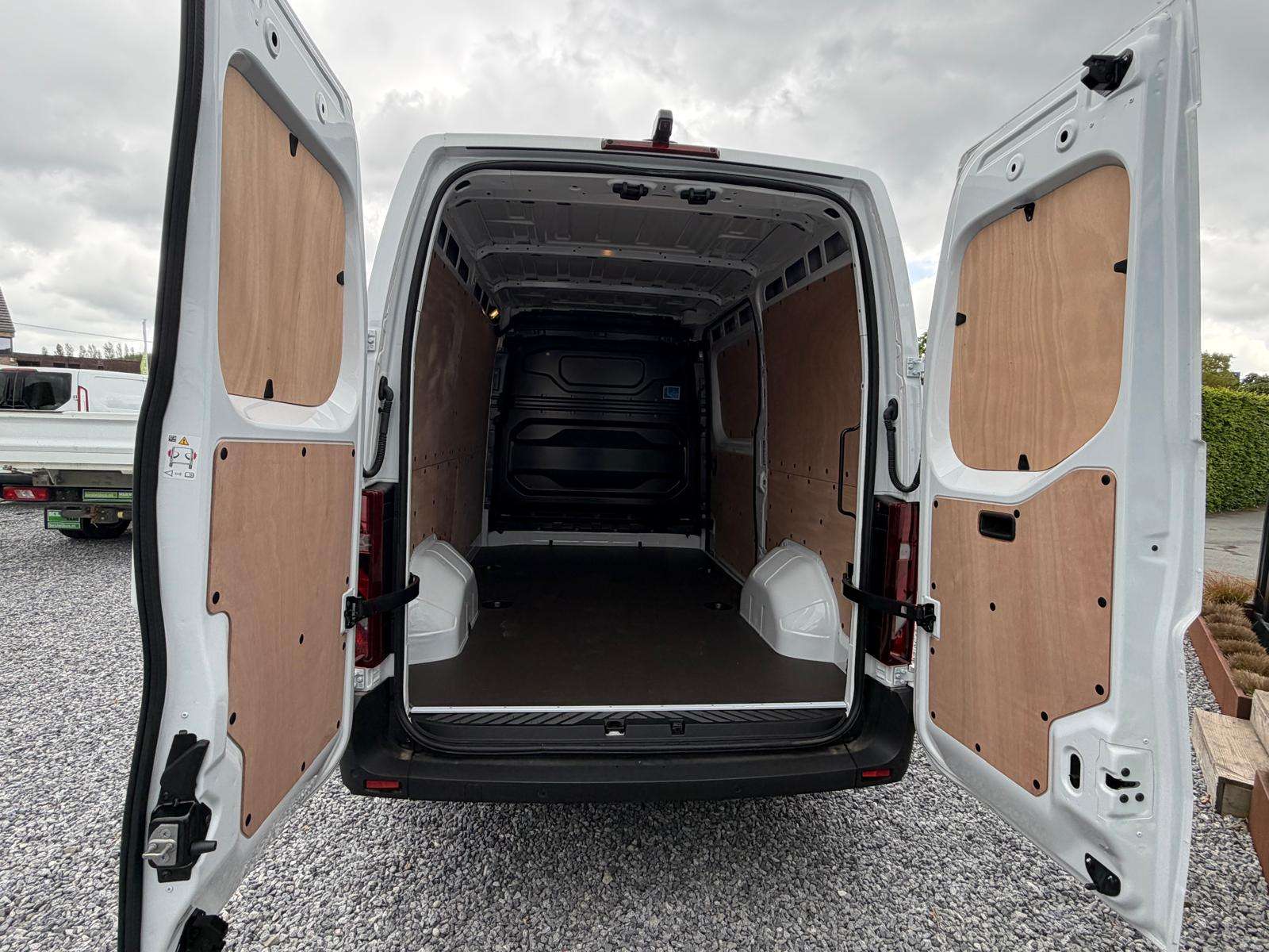 Renault Master T35 2.0 dCi 150 L2H2 Advance inclusief aankleding