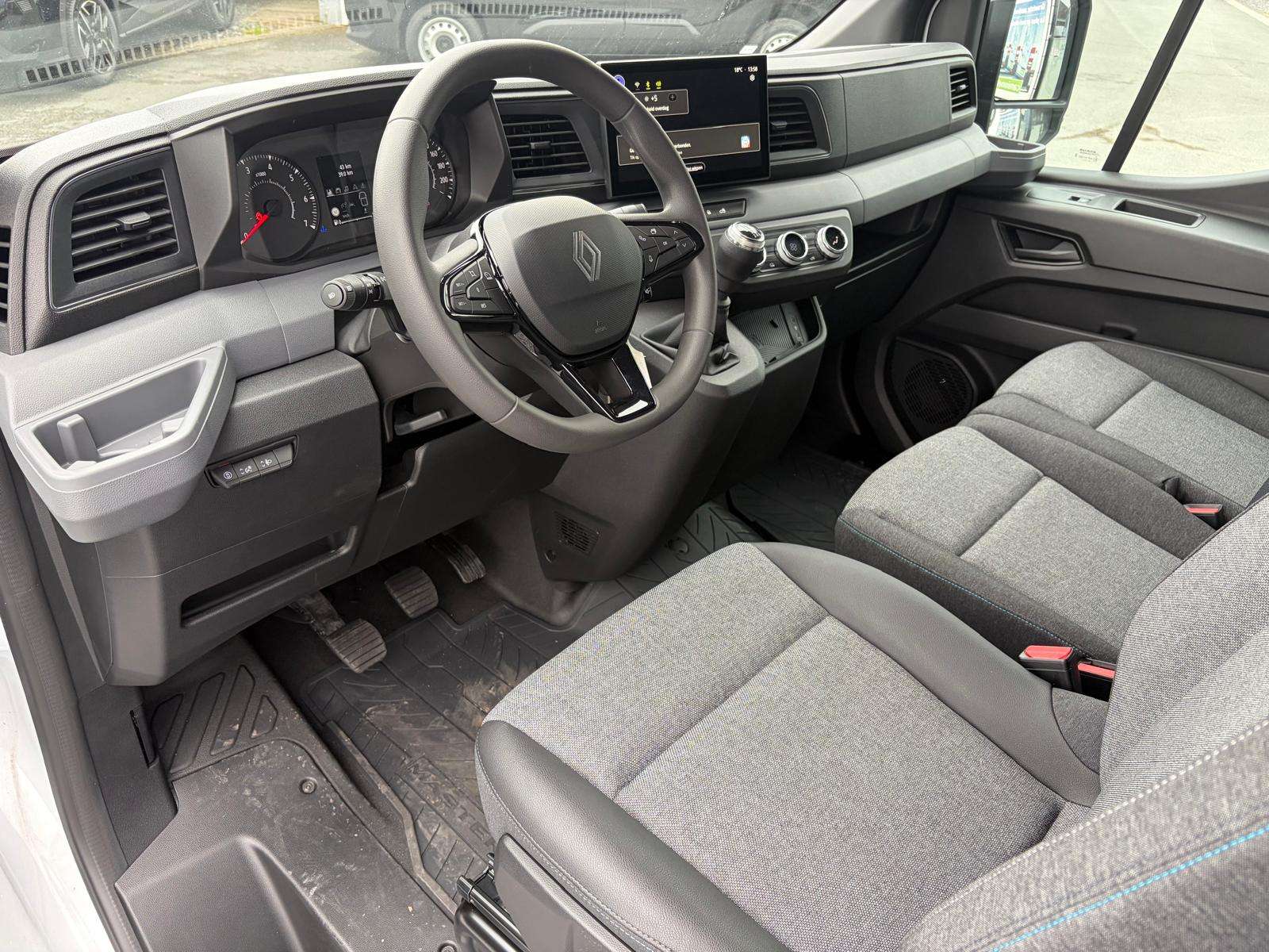 Renault Master T35 2.0 dCi 150 L2H2 Advance inclusief aankleding