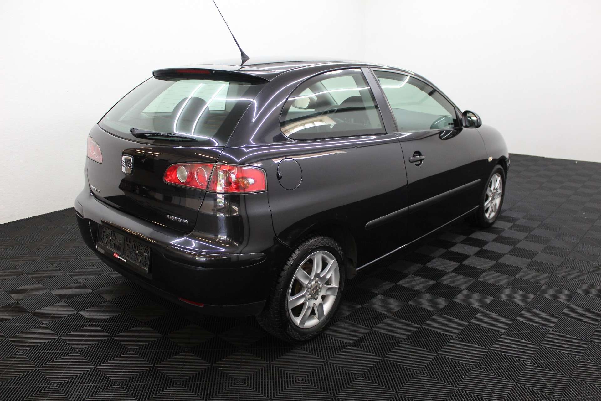 SEAT Ibiza Ibiza 1.4i 16v Stylance * Boite Auto * Garantie *