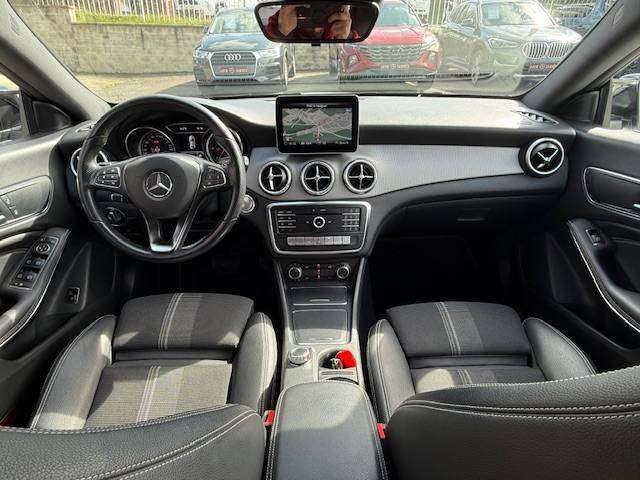 Mercedes-Benz CLA 200 CLA 200 d / Boite auto / Sport / Cuir / Navi / Led