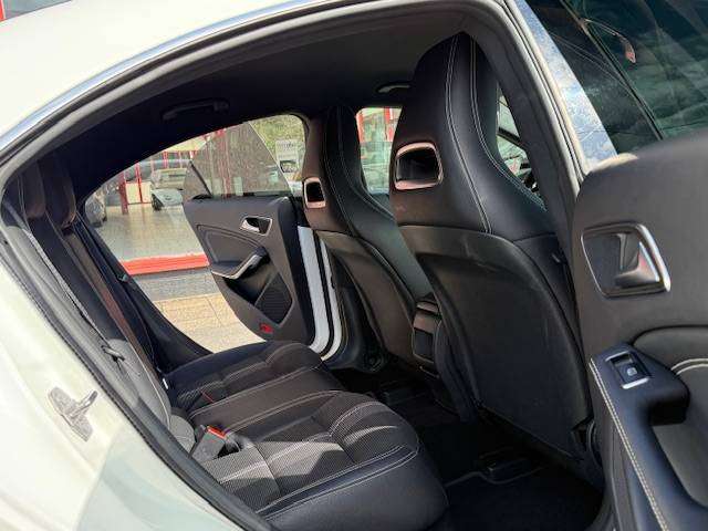 Mercedes-Benz CLA 200 CLA 200 d / Boite auto / Sport / Cuir / Navi / Led