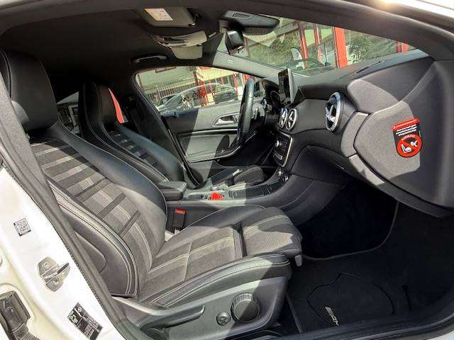 Mercedes-Benz CLA 200 CLA 200 d / Boite auto / Sport / Cuir / Navi / Led