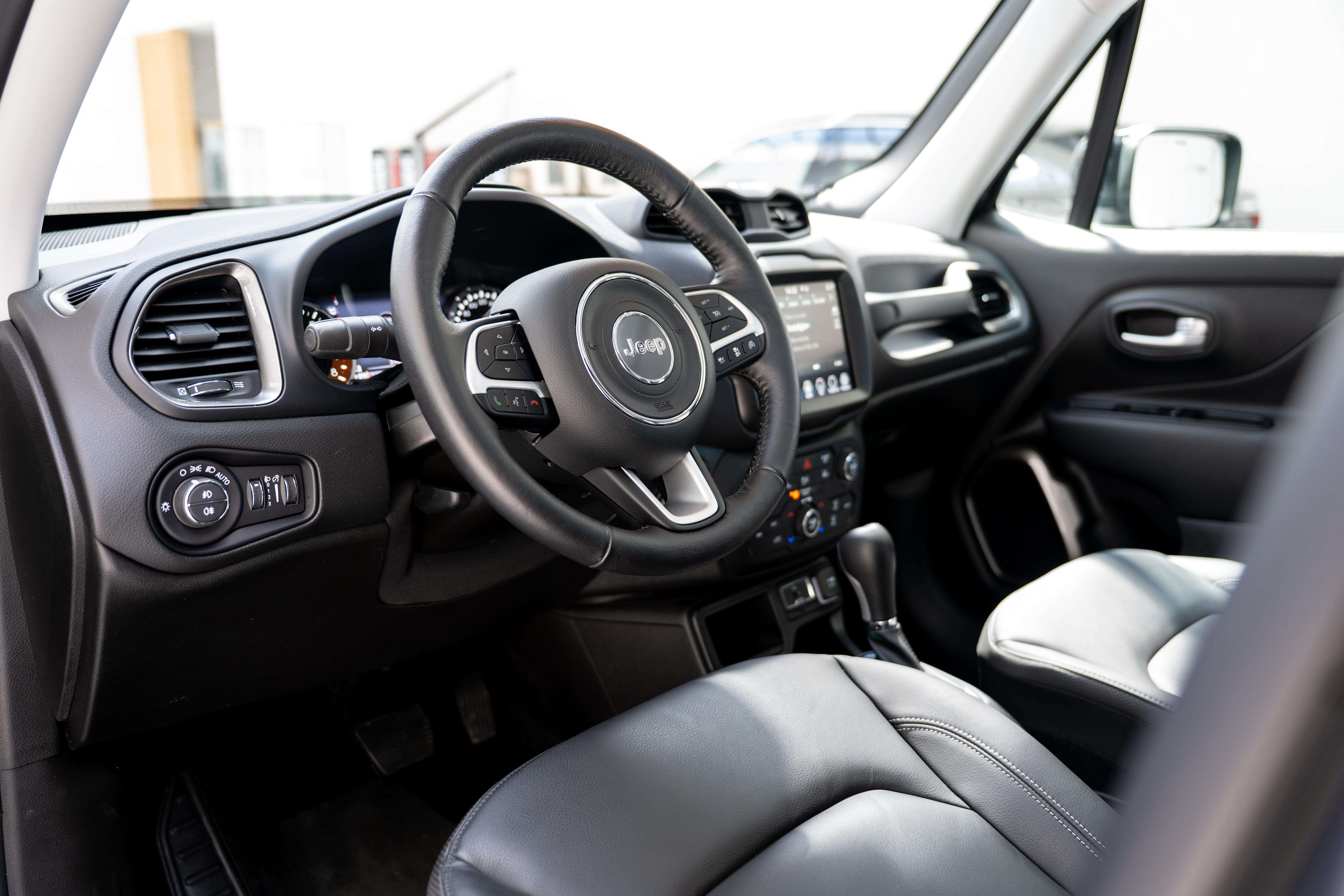 Jeep Renegade 1.5 T4 MHEV Hybrid - Toit ouvrant - Cuir Garantie