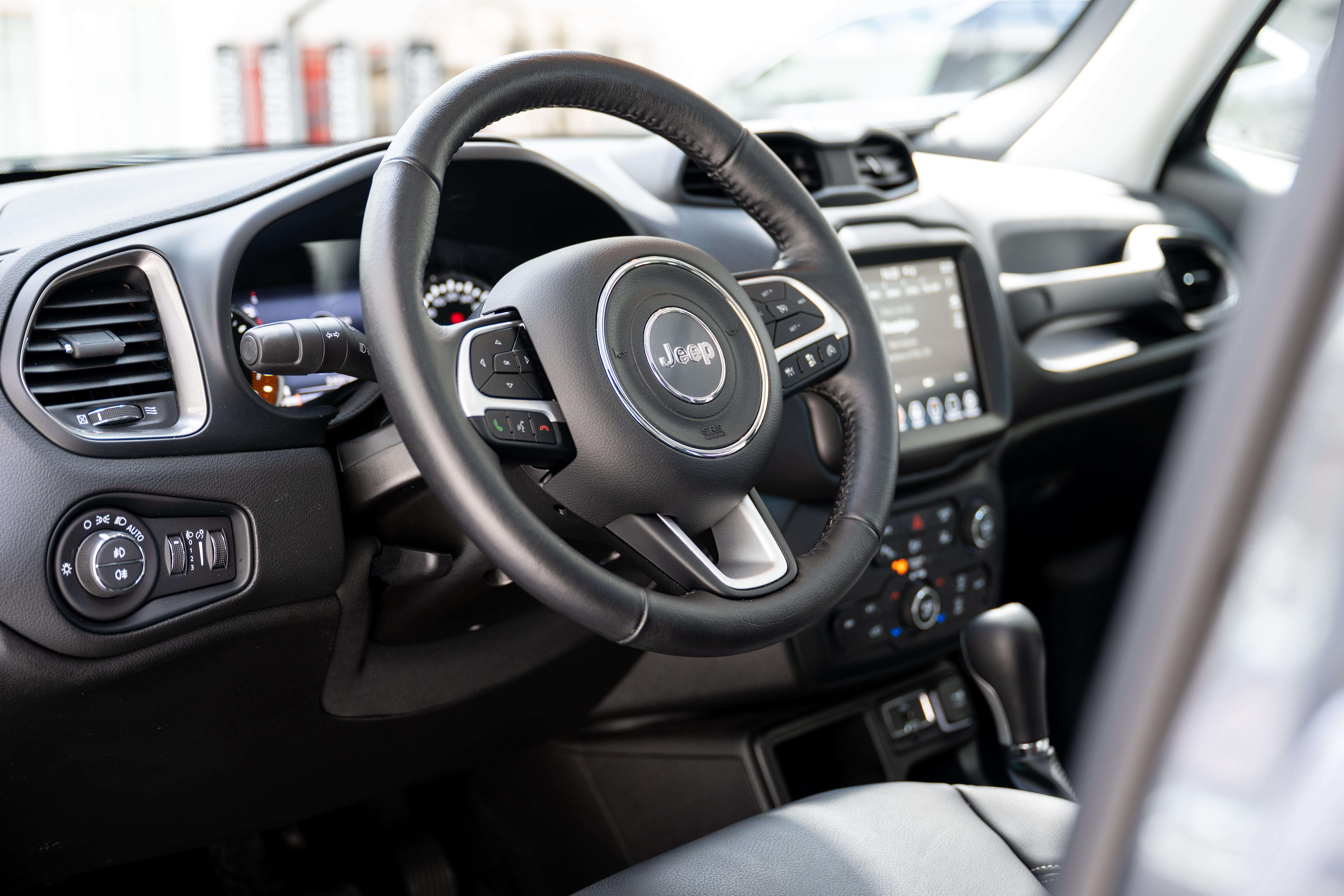 Jeep Renegade 1.5 T4 MHEV Hybrid - Toit ouvrant - Cuir Garantie