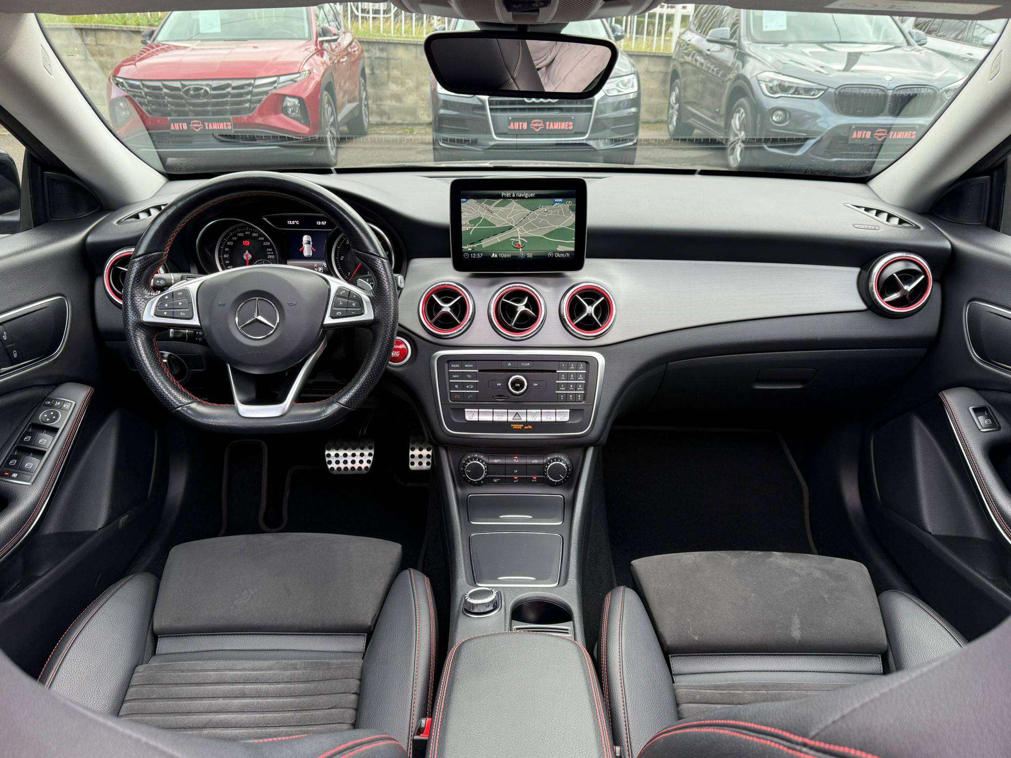 Mercedes-Benz CLA 200 CLA 200 d AMG Line / Toit Pano / Led / Full Option