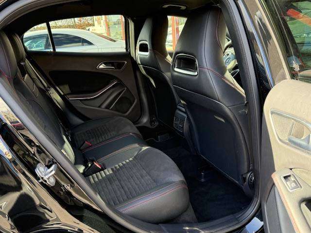 Mercedes-Benz GLA 180 GLA 180 AMG Line / 32.500 Km / Camera / Full LEd