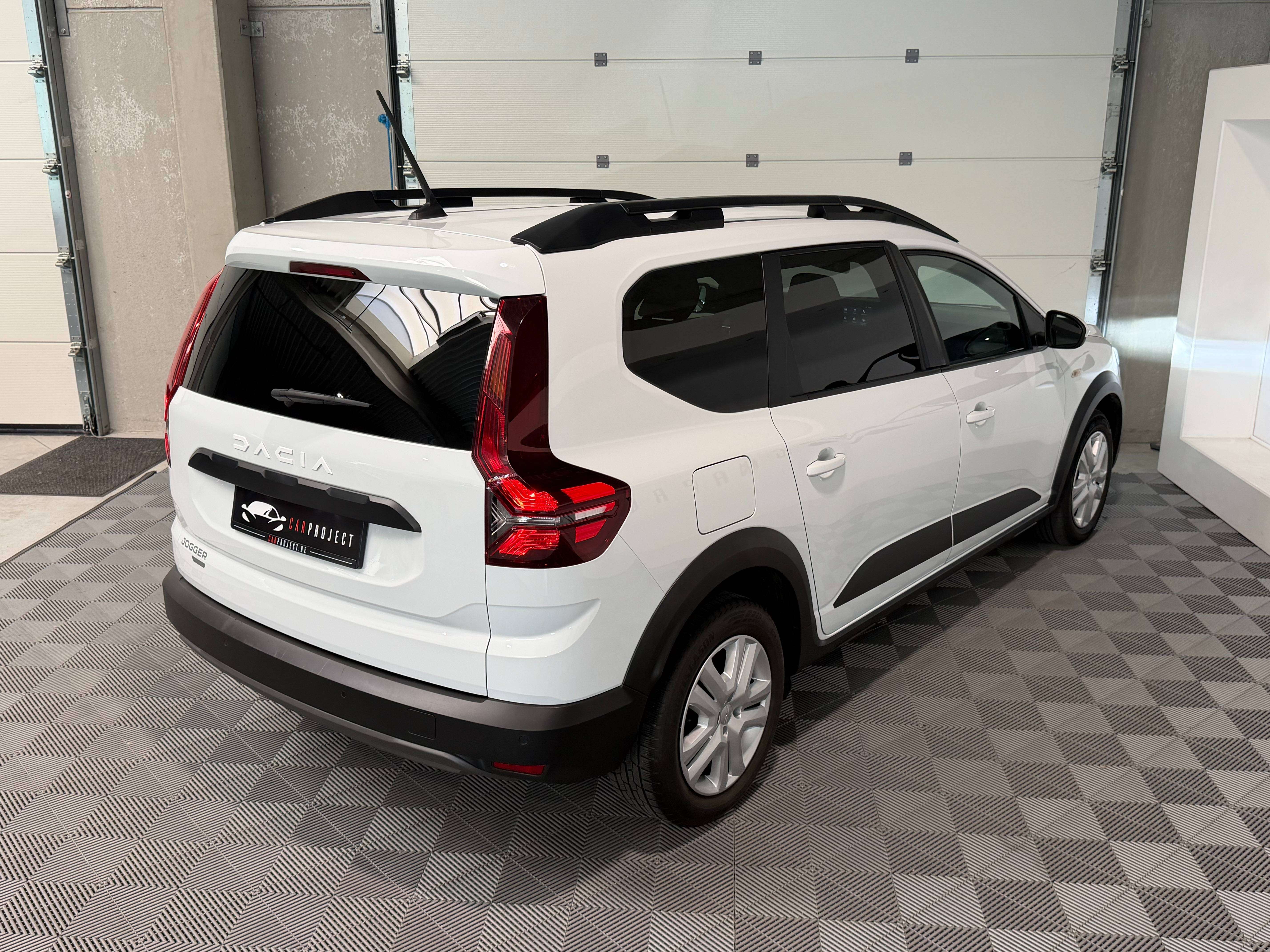 Dacia Jogger 1.6i Hybride Expression, Capteurs AR, Apple Car-Play