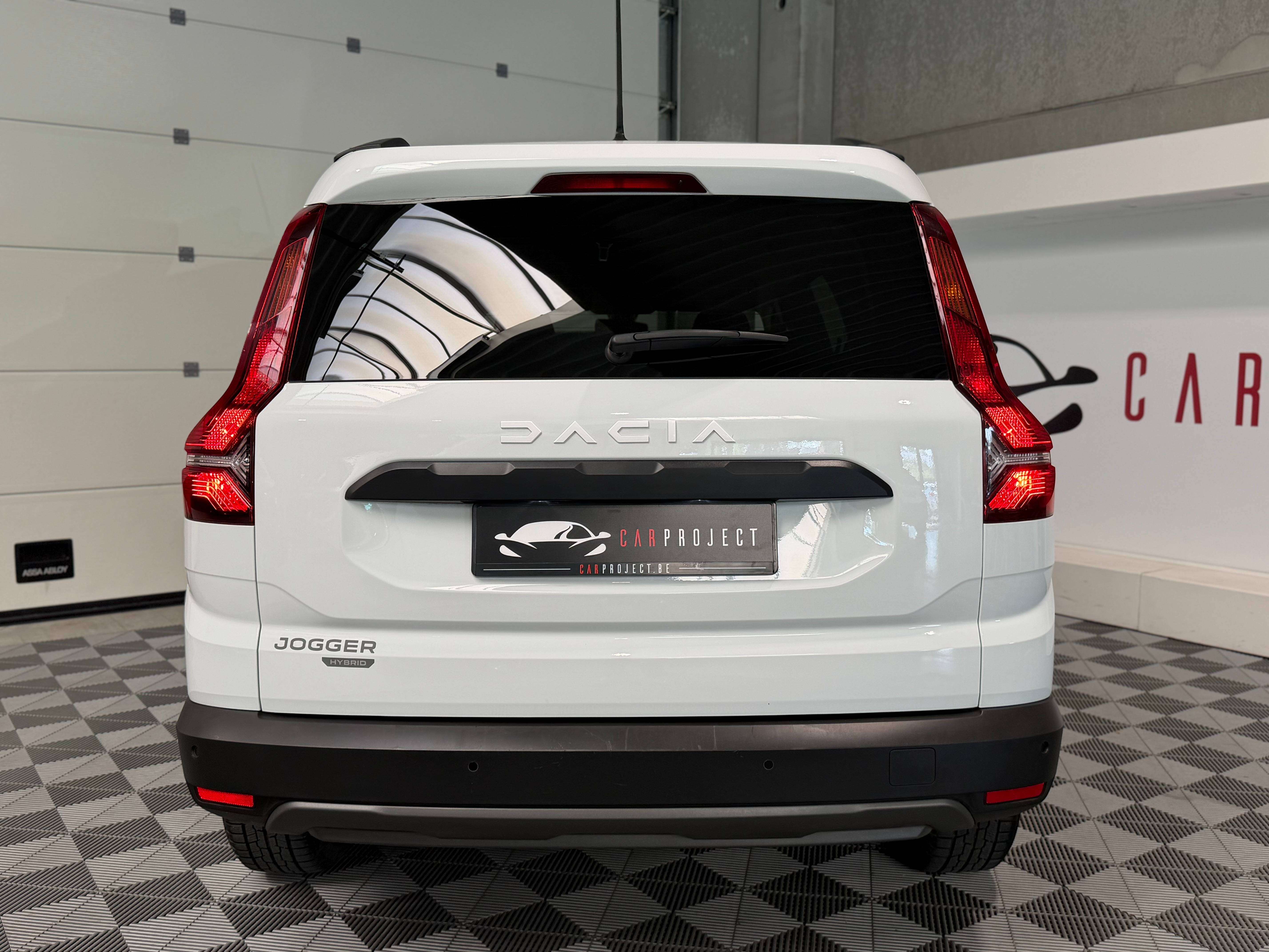 Dacia Jogger 1.6i Hybride Expression, Capteurs AR, Apple Car-Play