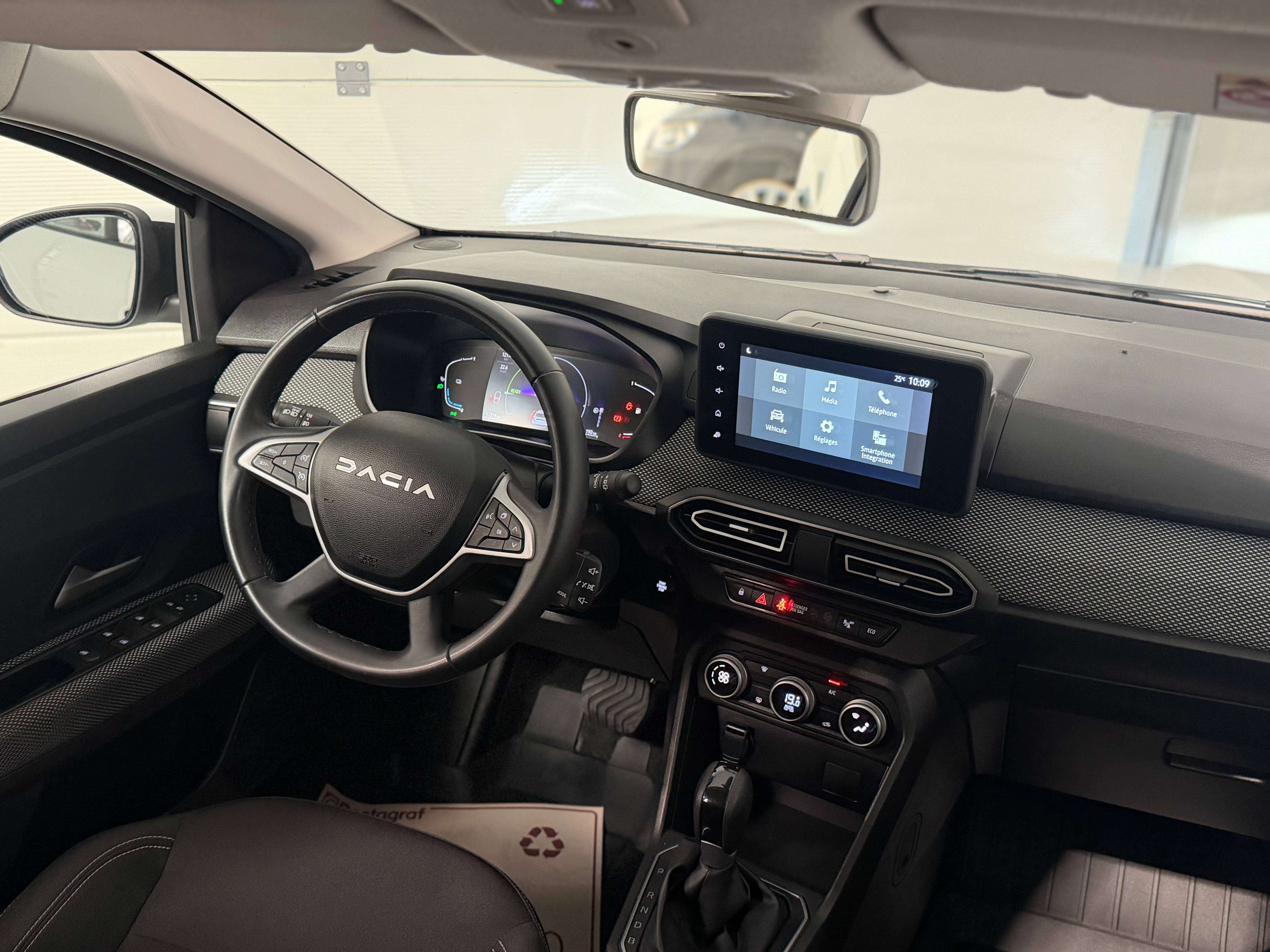 Dacia Jogger 1.6i Hybride Expression, Capteurs AR, Apple Car-Play