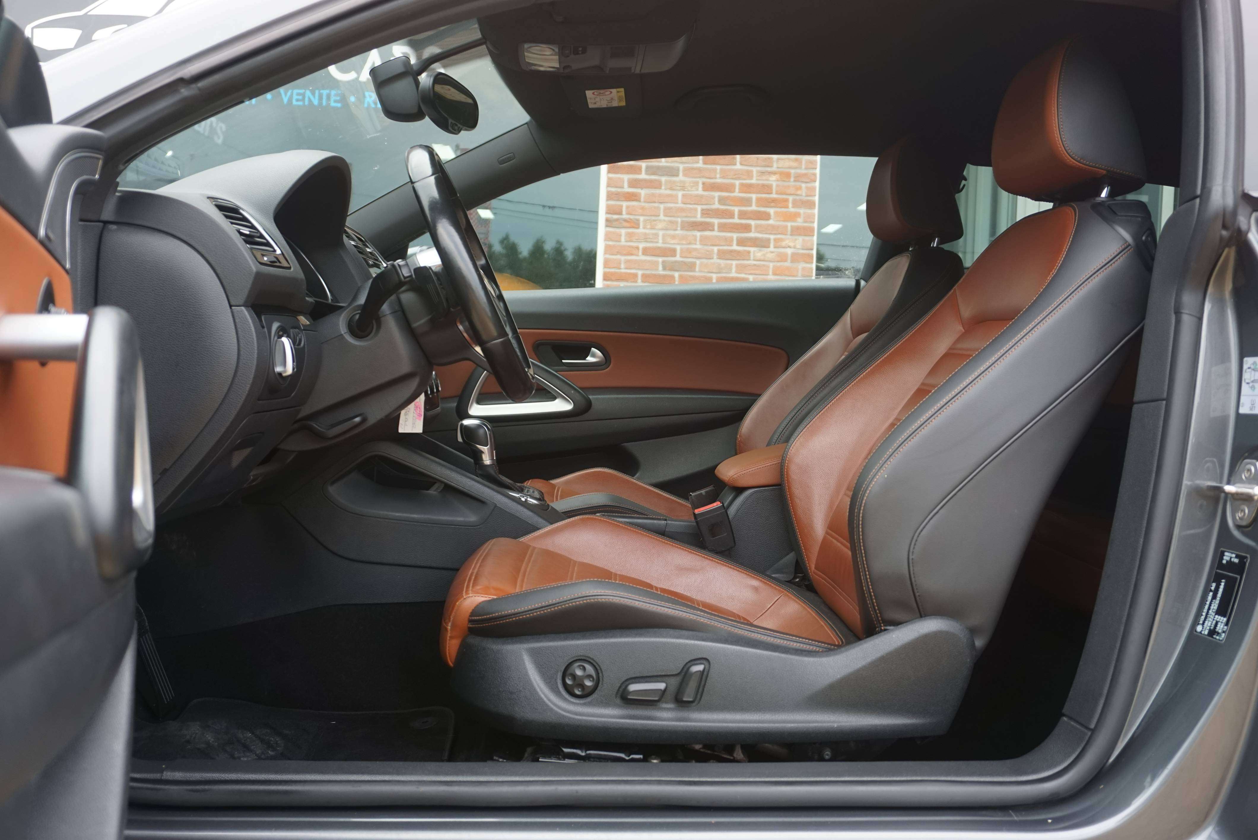 Volkswagen Scirocco 2.0 TSI R-Line DSG6 BI-XENON NAVI CARNET COMPLET