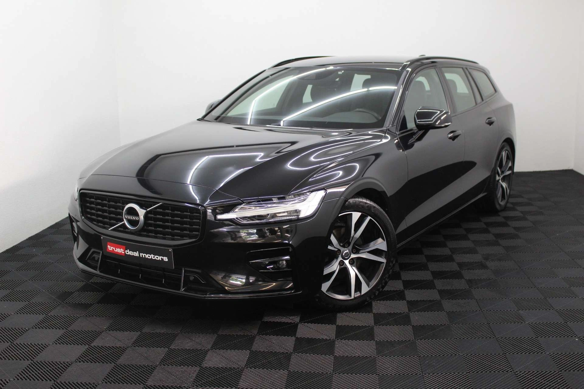 Volvo V60 V60 2.0 D3 R-Design Geartronic * Garantie * TVA *