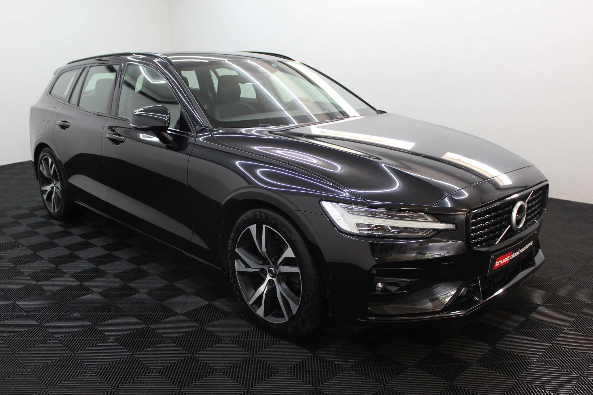 Volvo V60 V60 2.0 D3 R-Design Geartronic * Garantie * TVA *